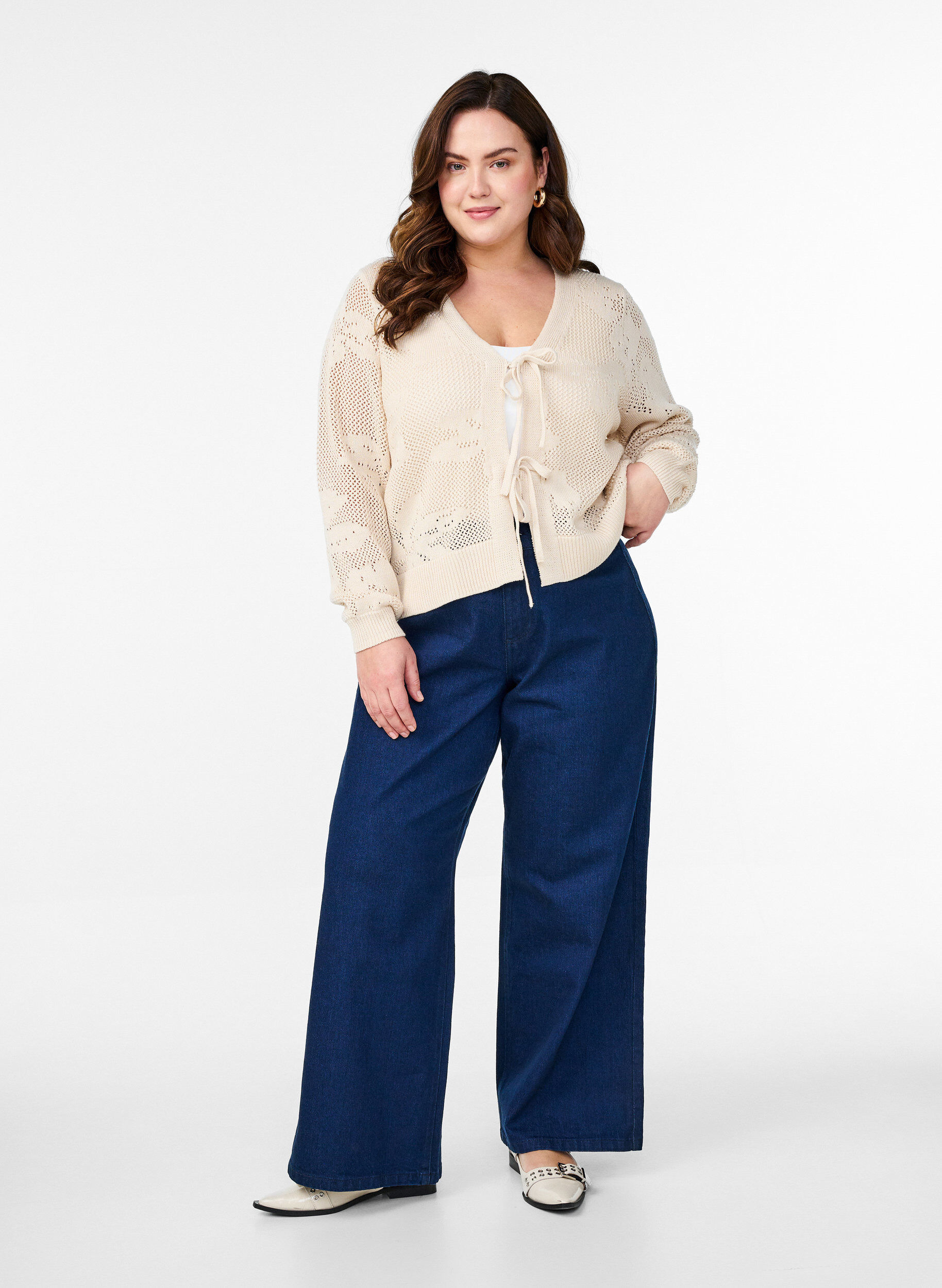 ZizziGebreide cardigan met opengewerkt patroon en strikkoordjes, Birch, Model image number 3