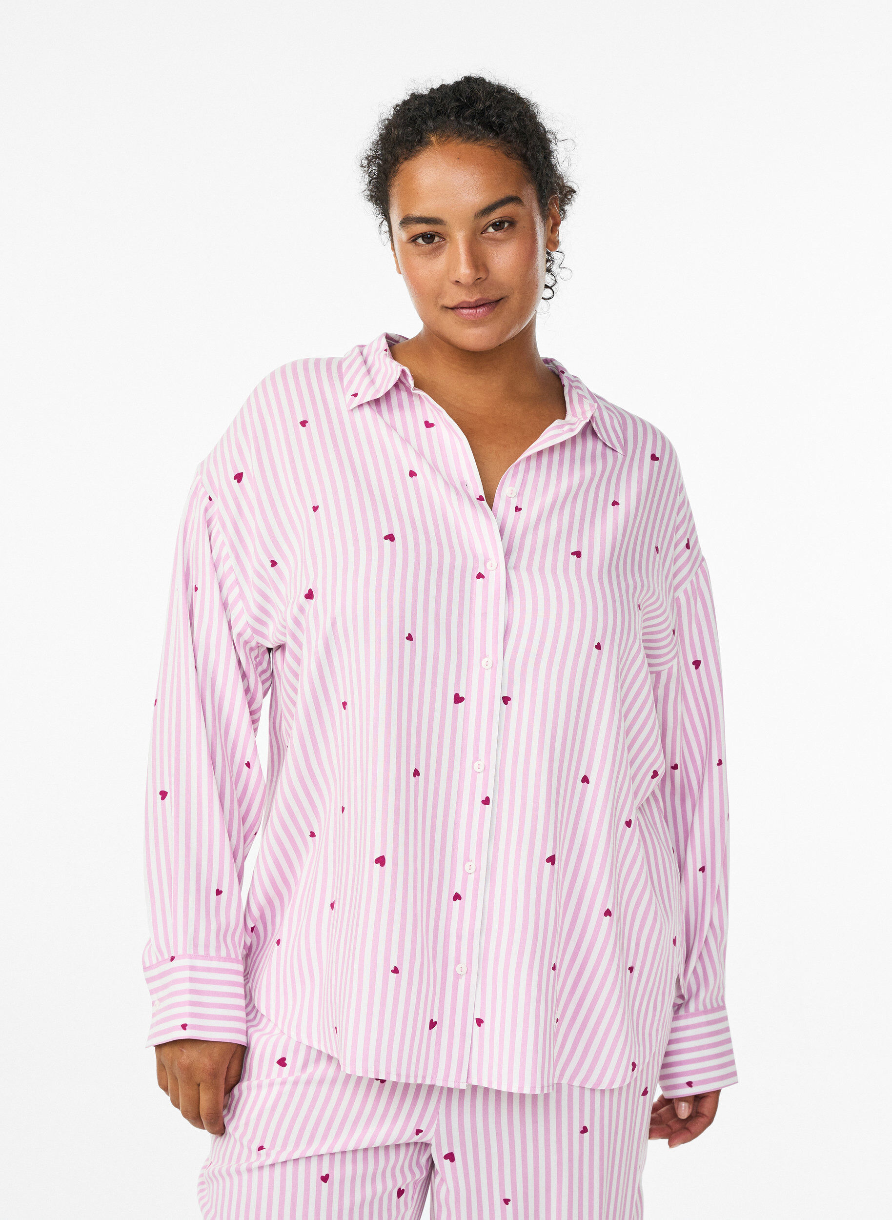 Zizzi Chemise de nuit &agrave; rayures et c&oelig;urs, Rose, Model image number 0