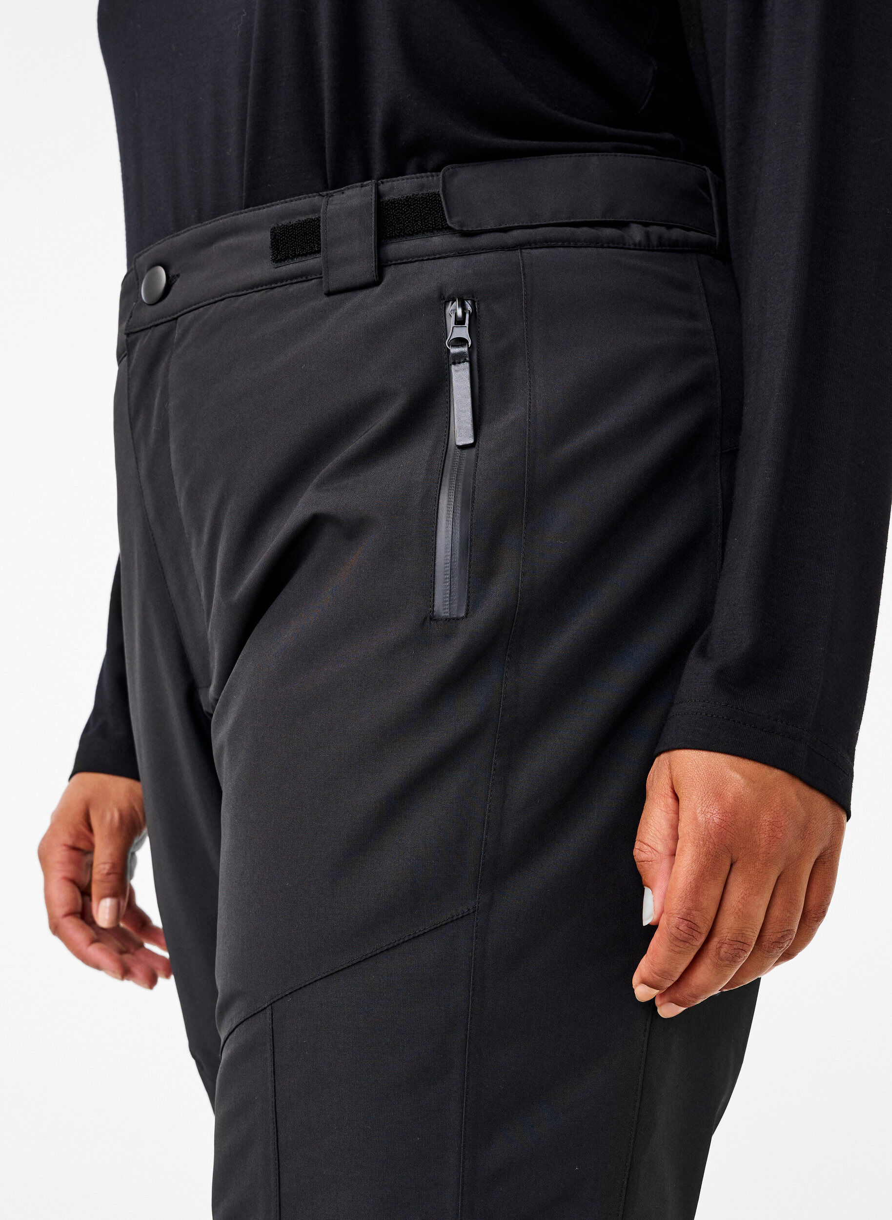 Zizzi Pantalon de ski avec poches et taille ajustable, Noir, Model image number 3