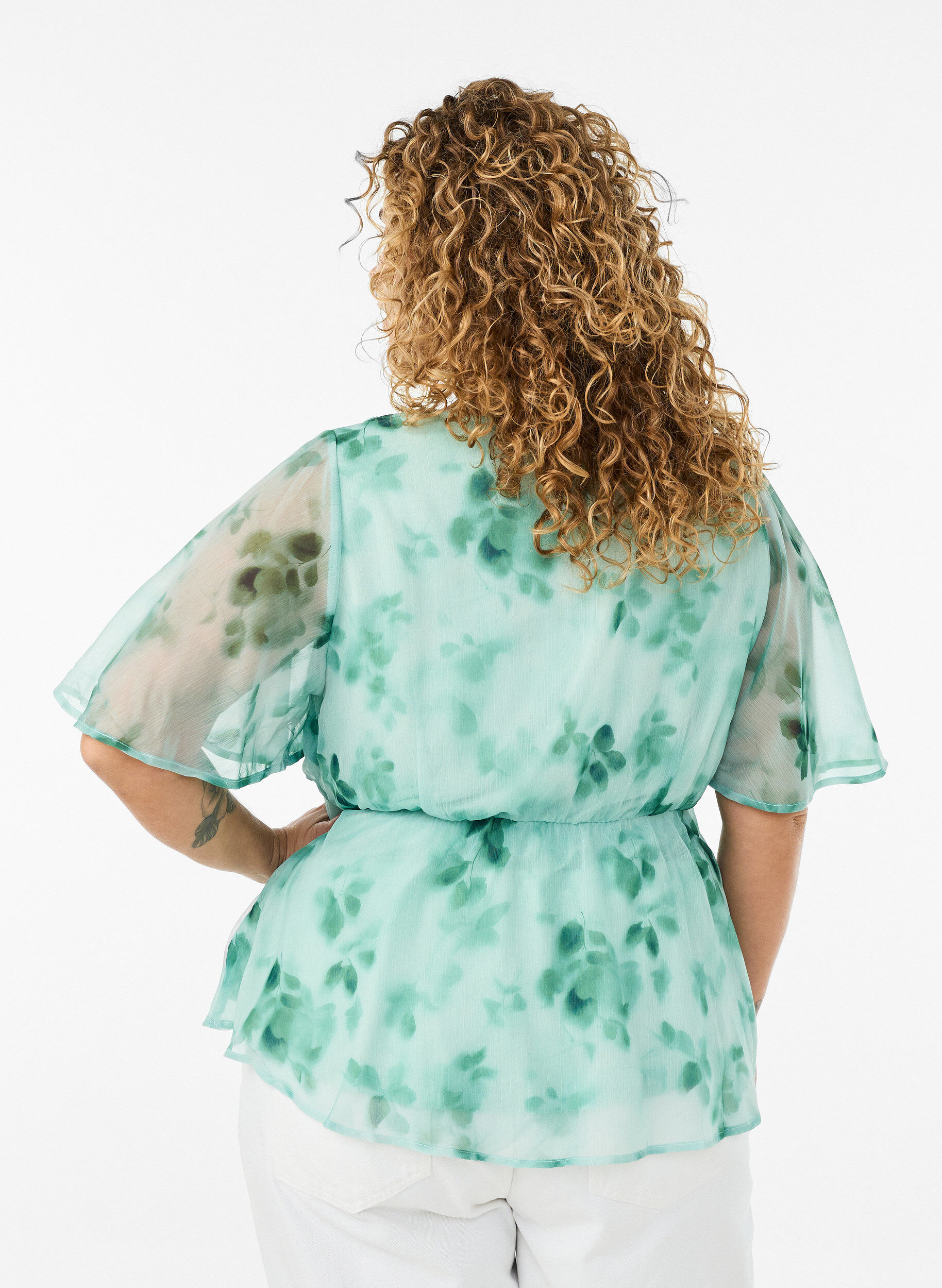 ZizziChemise en mousseline &agrave; imprim&eacute; floral et manches courtes, Vert clair, Model image number 2