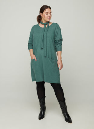 Long-sleeved knitted dress with pockets, Sea Pine Mel, Model image number 2