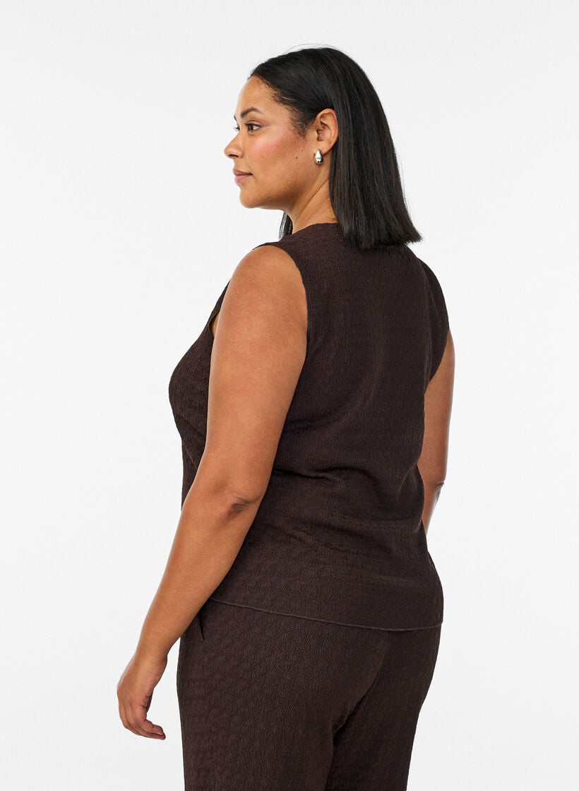 Top sans manches &agrave; texture ondul&eacute;e et fermeture boutonn&eacute;e, Marron, Model image number 2