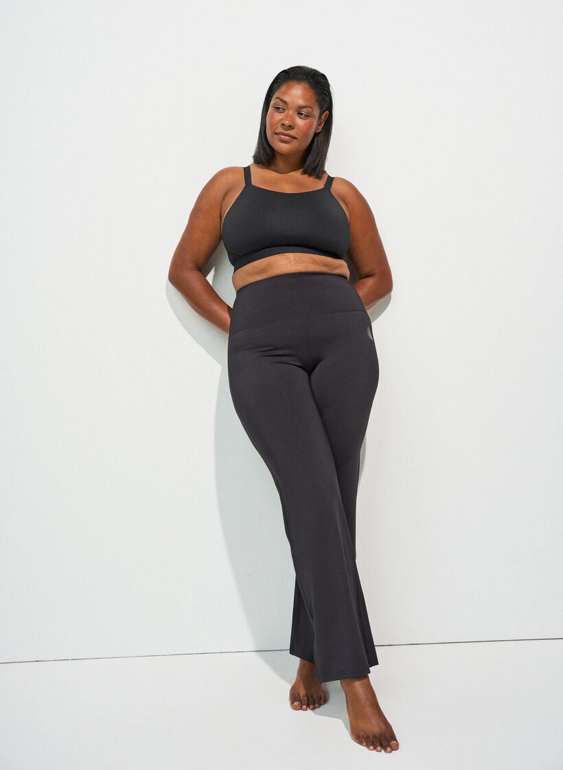 Uitlopende trainingsbroek met hoge taille, Zwart, Model image number 1
