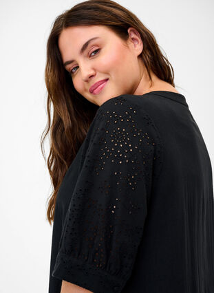 Blouse met broderie anglaise, Black, Model image number 2