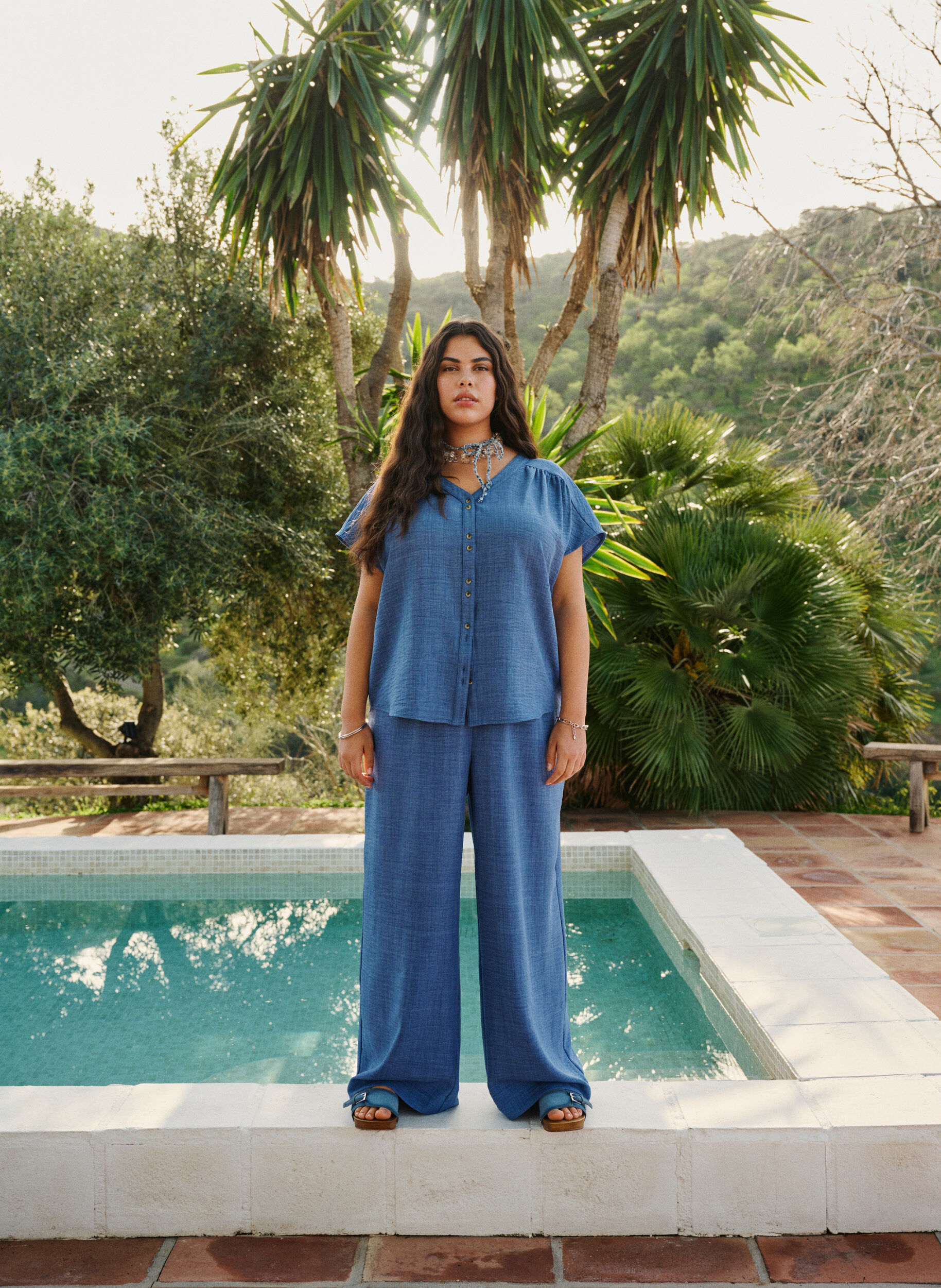 ZizziPantalon ample avec ceinture &eacute;lastique et poches, Bleu, Image image number 0