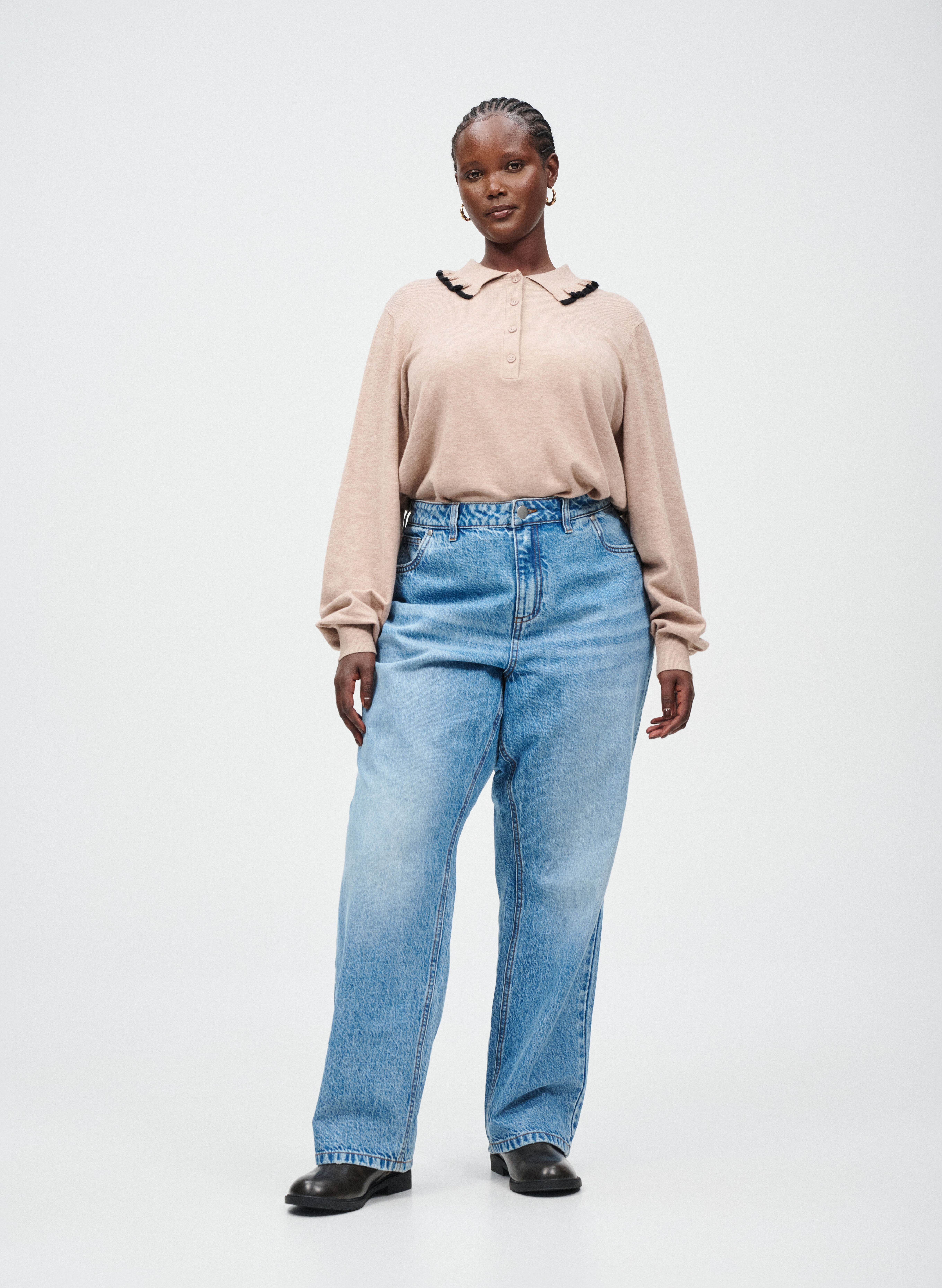 ZizziPolo met detailkraag, , Model