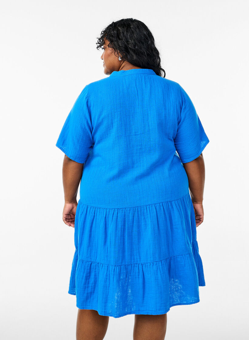 Korte A-lijn jurk in katoenen mousseline, Blauw, Model image number 2