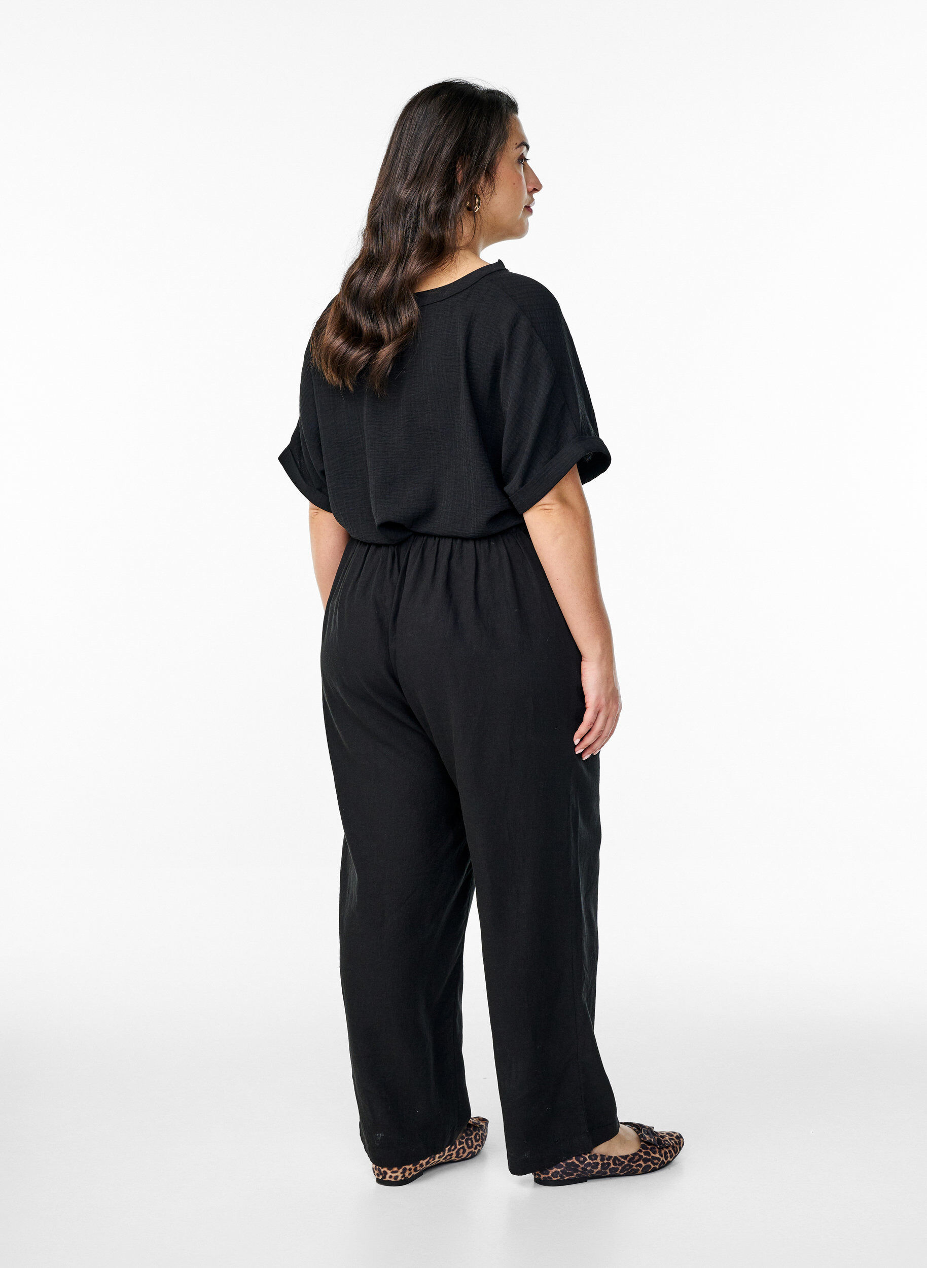 ZizziLinnen en viscose broek met losse pasvorm, Zwart, Model image number 1