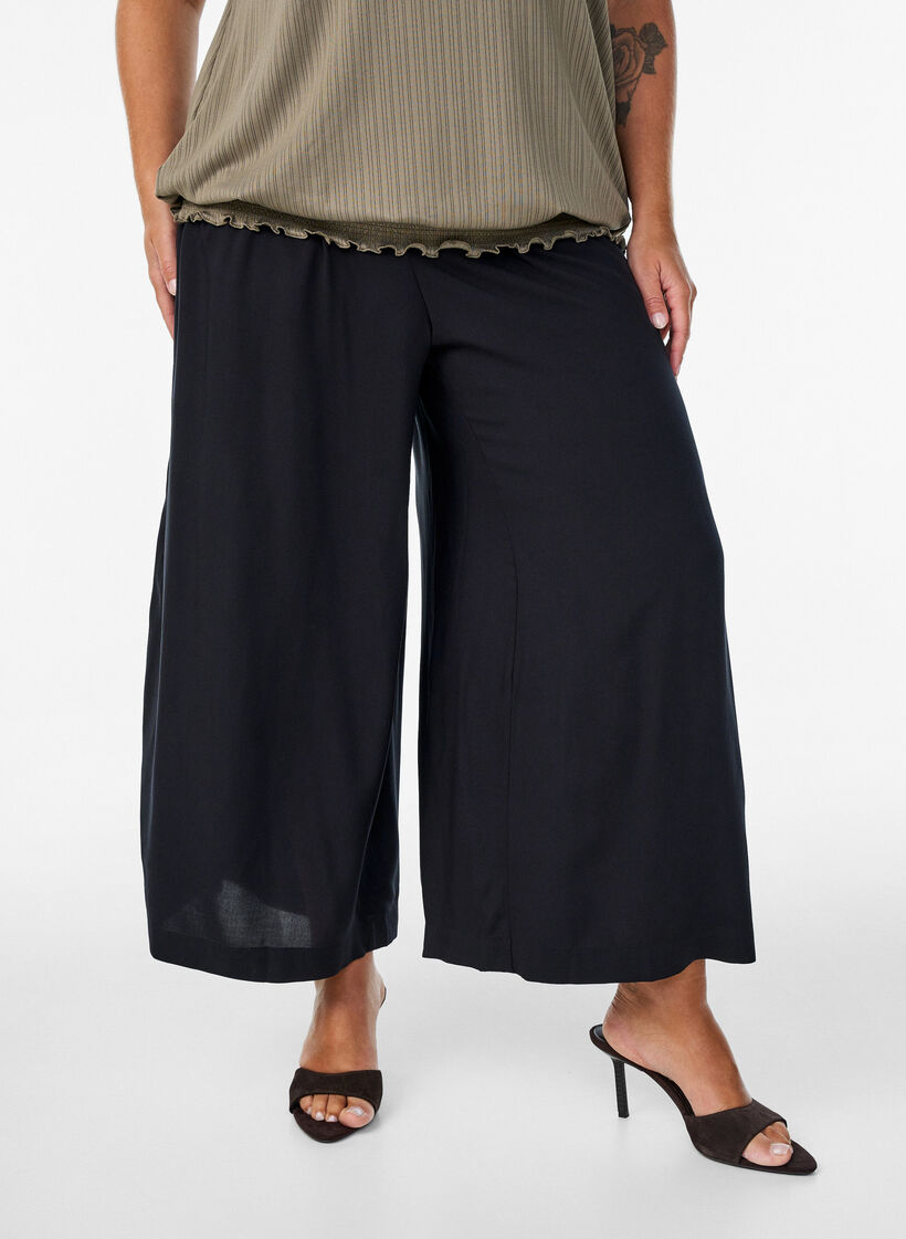 Culotte in viscose met een high waist en wijde pijpen, Zwart, Model image number 2