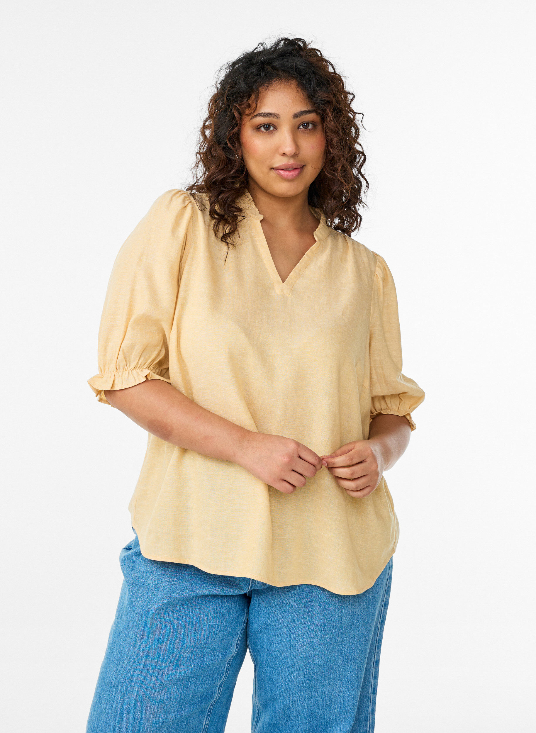 Zizzi Blouse en lin et viscose avec manches 1/2, Jaune clair, Model image number 0