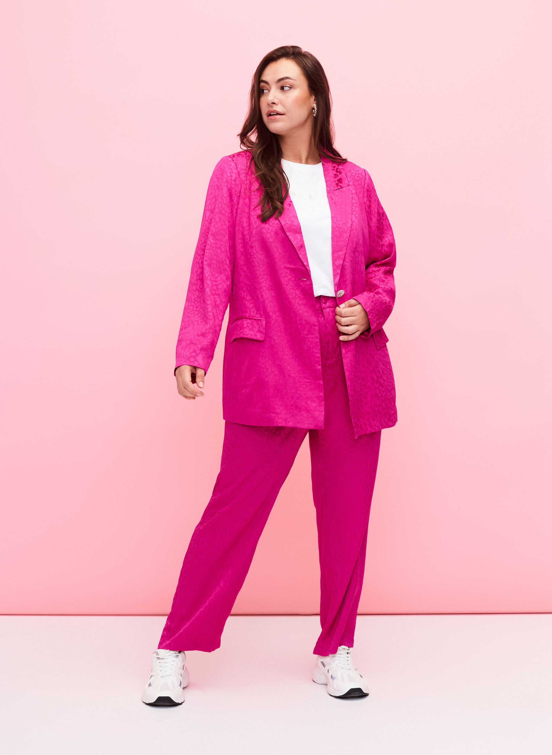 Zizzi Blazer jacquard ton sur ton en viscose, Rose Violet, Model image number 3