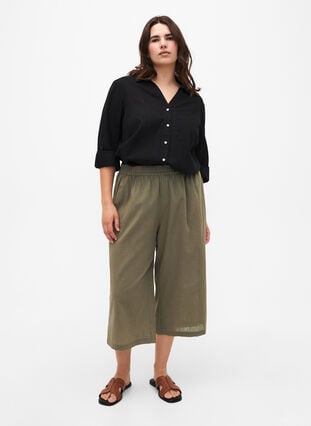Pantalon 7/8 en coton et lin mélangés, Deep Lichen Green, Model image number 3