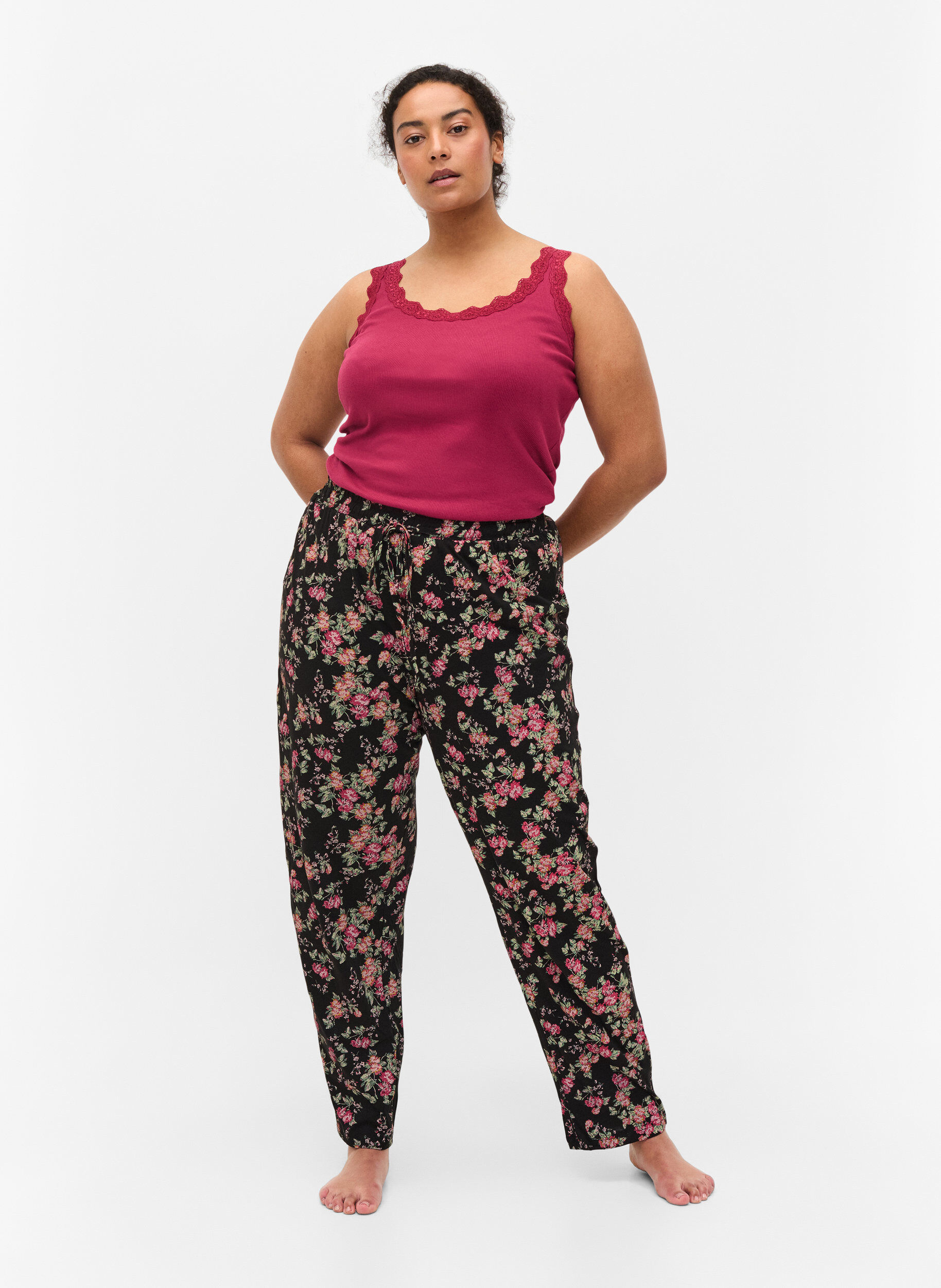 Zizzi Bas de pyjama, Black Pink Oran Flow, Model image number 2