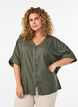Blouse en viscose avec bordure crochet et boutons, Vert, Model image number 0