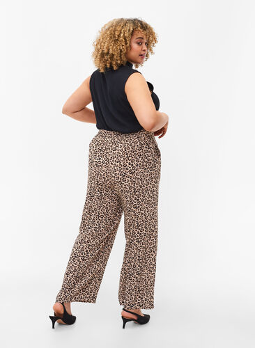 Pantalon en viscose avec imprimé léopard, Leo AOP, Model image number 1