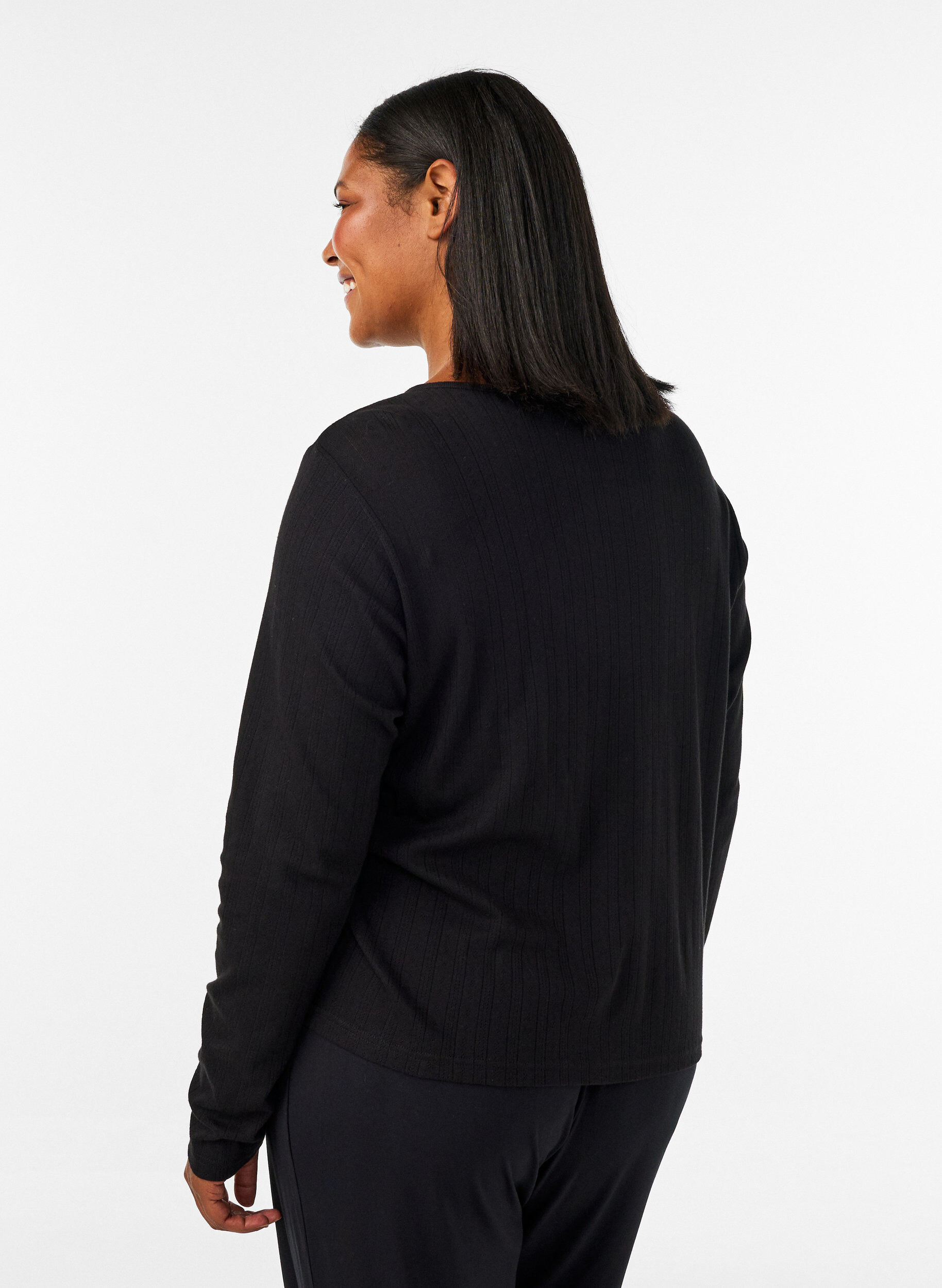 ZizziCardigan en coton biologique avec broderie ajour&eacute;e, Noir, Model image number 2