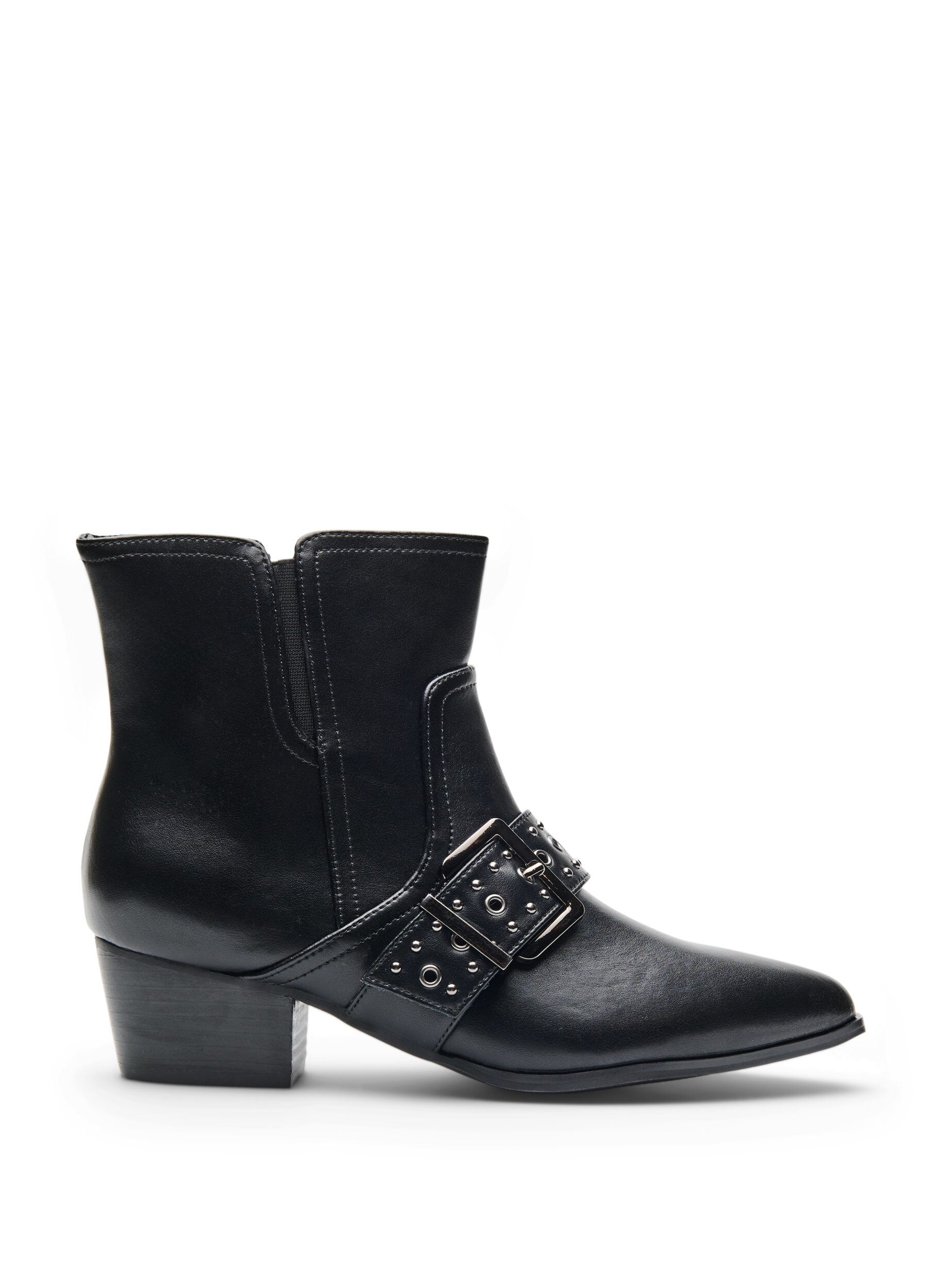Enkellaars van leer met gesp en studs