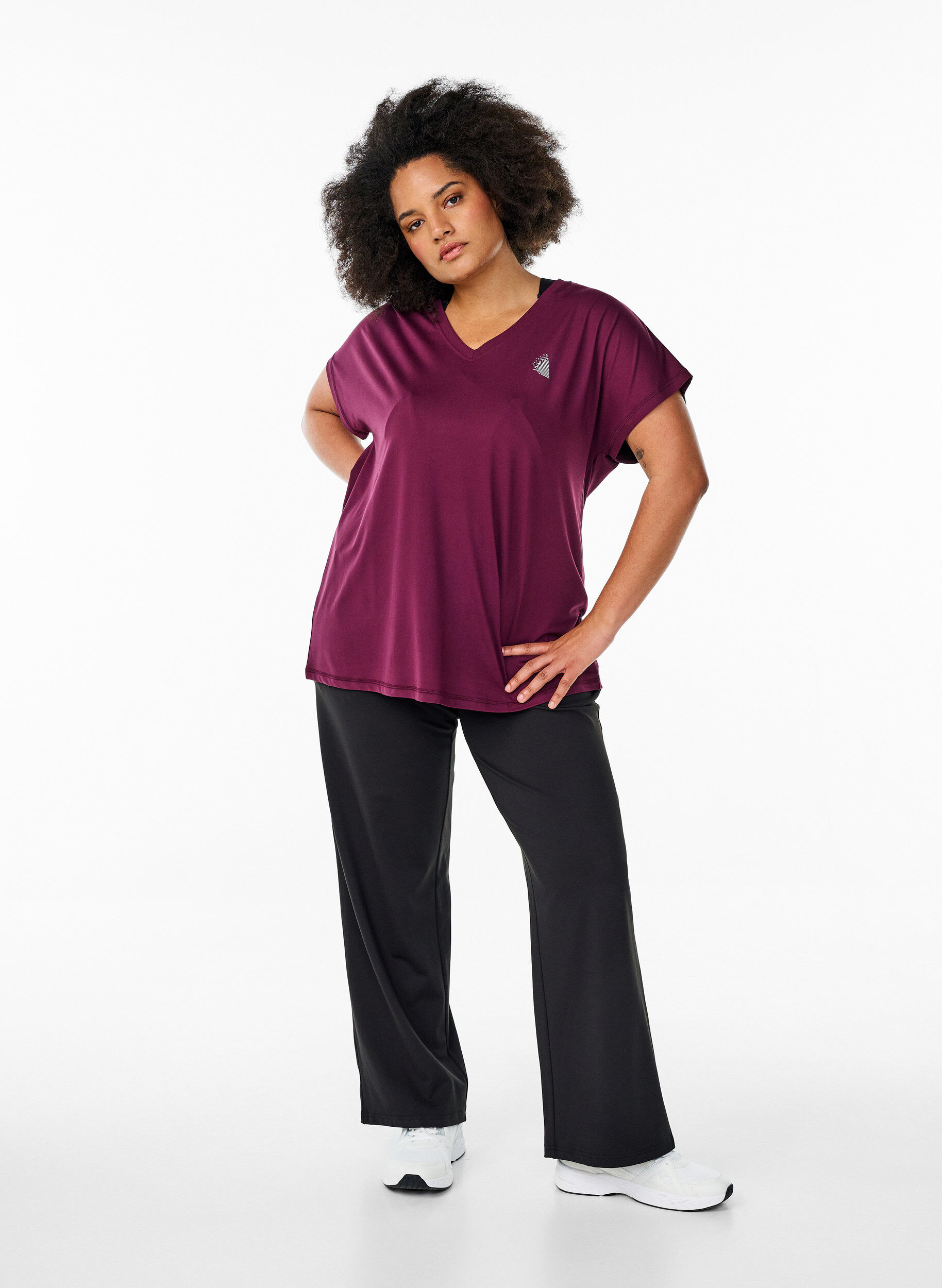 ZizziLosvallend trainings-T-shirt met V-hals, Rood, Model image number 1