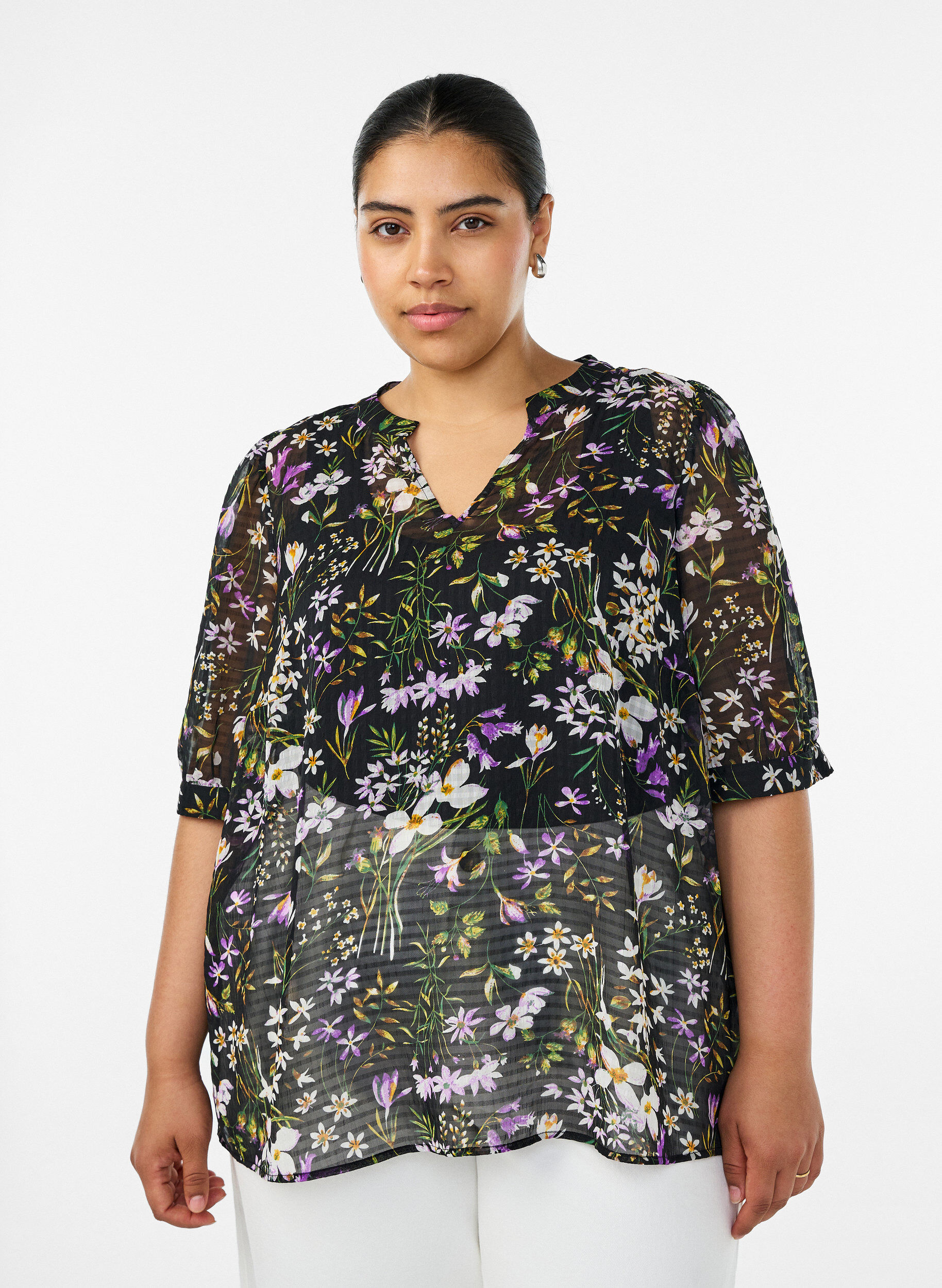 ZizziBlouse &agrave; imprim&eacute; floral et col V, Noir, Model image number 0