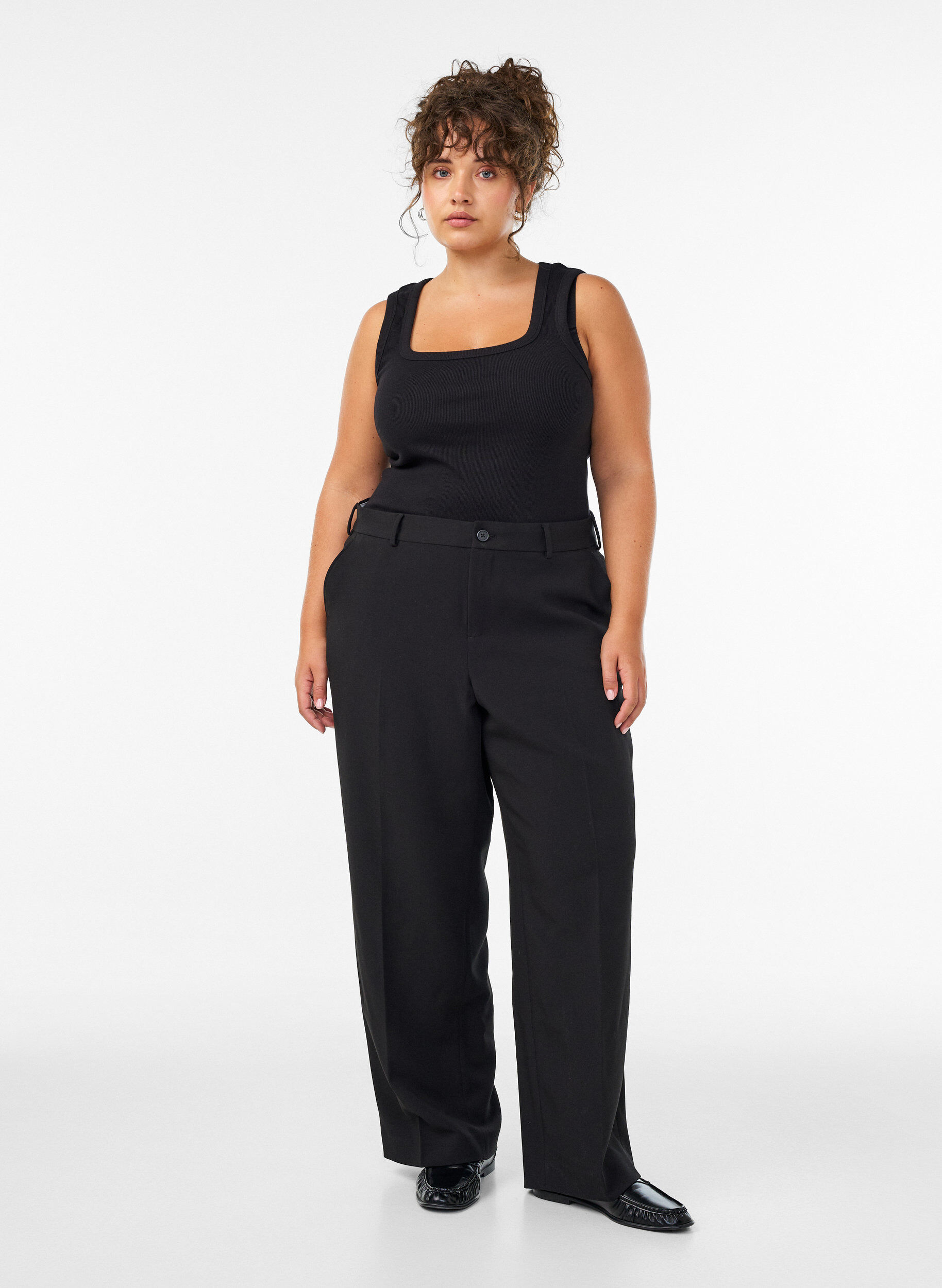 Op maat gemaakte broek met wijde pijpen en hoge taille, Zwart, Model