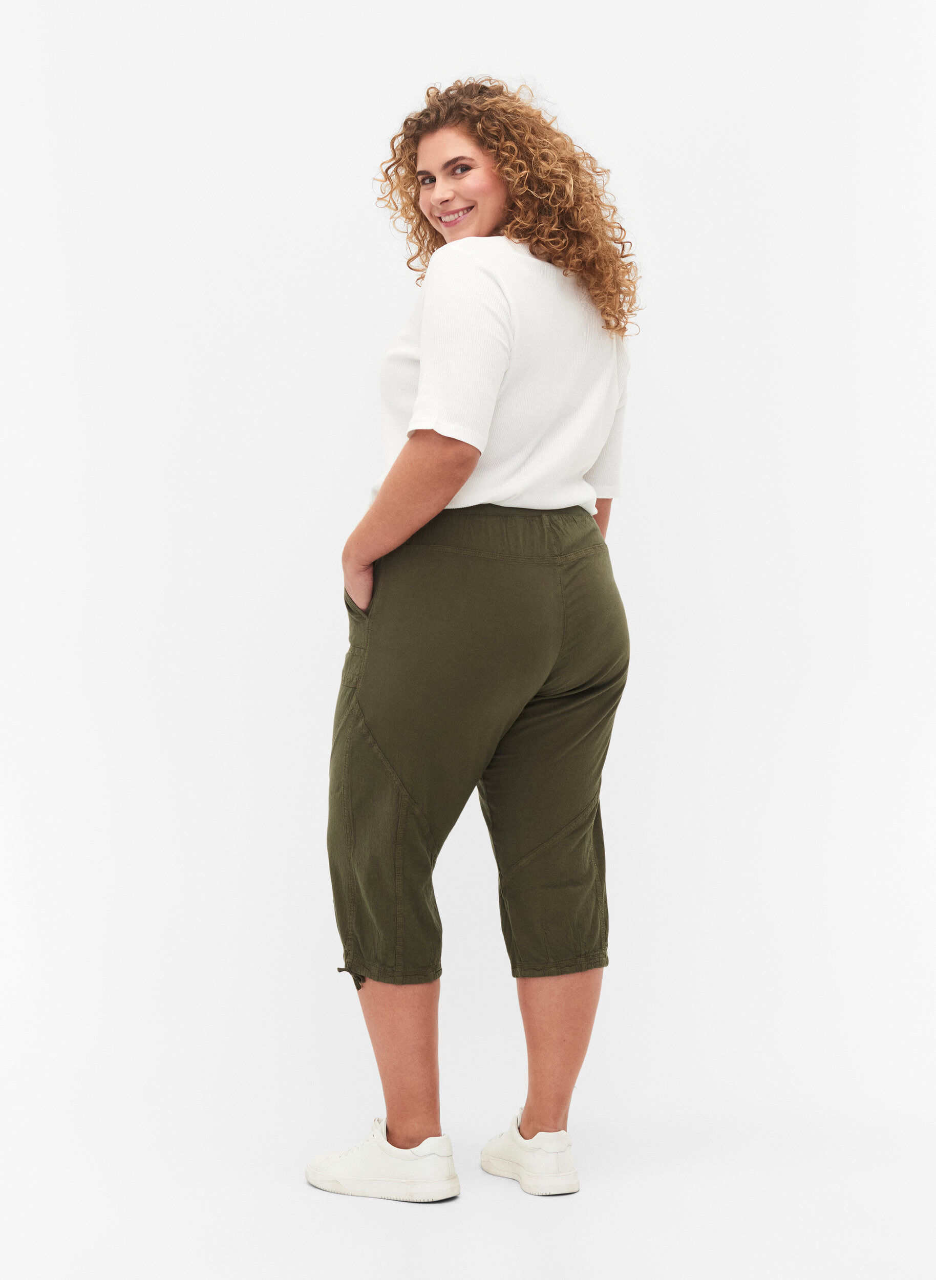 ZizziKatoenen Capri-broek, Groen, Model image number 1