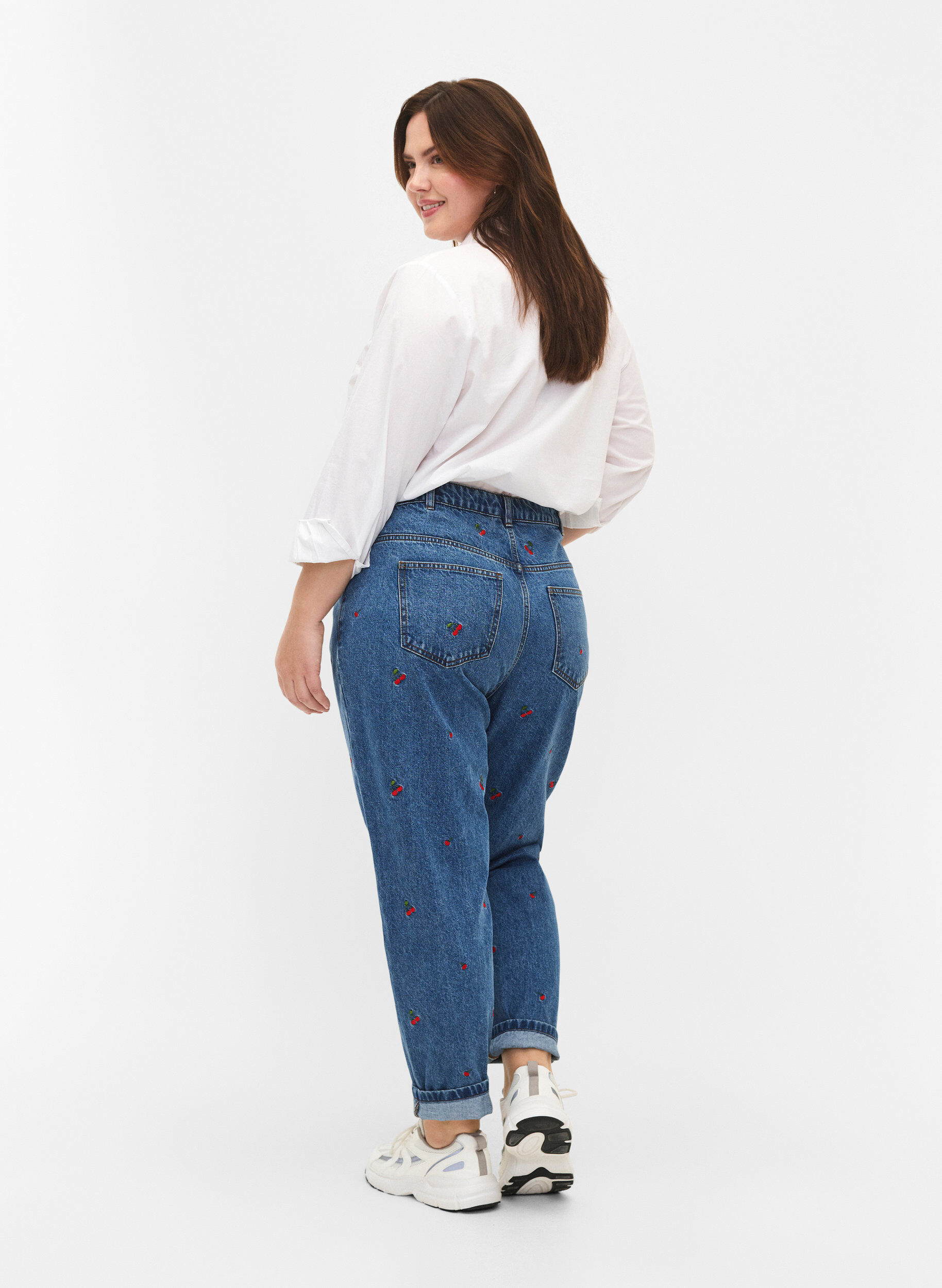 Zizzi Jeans Mille coupe Mom avec broderies, Bleu Clair, Model image number 1