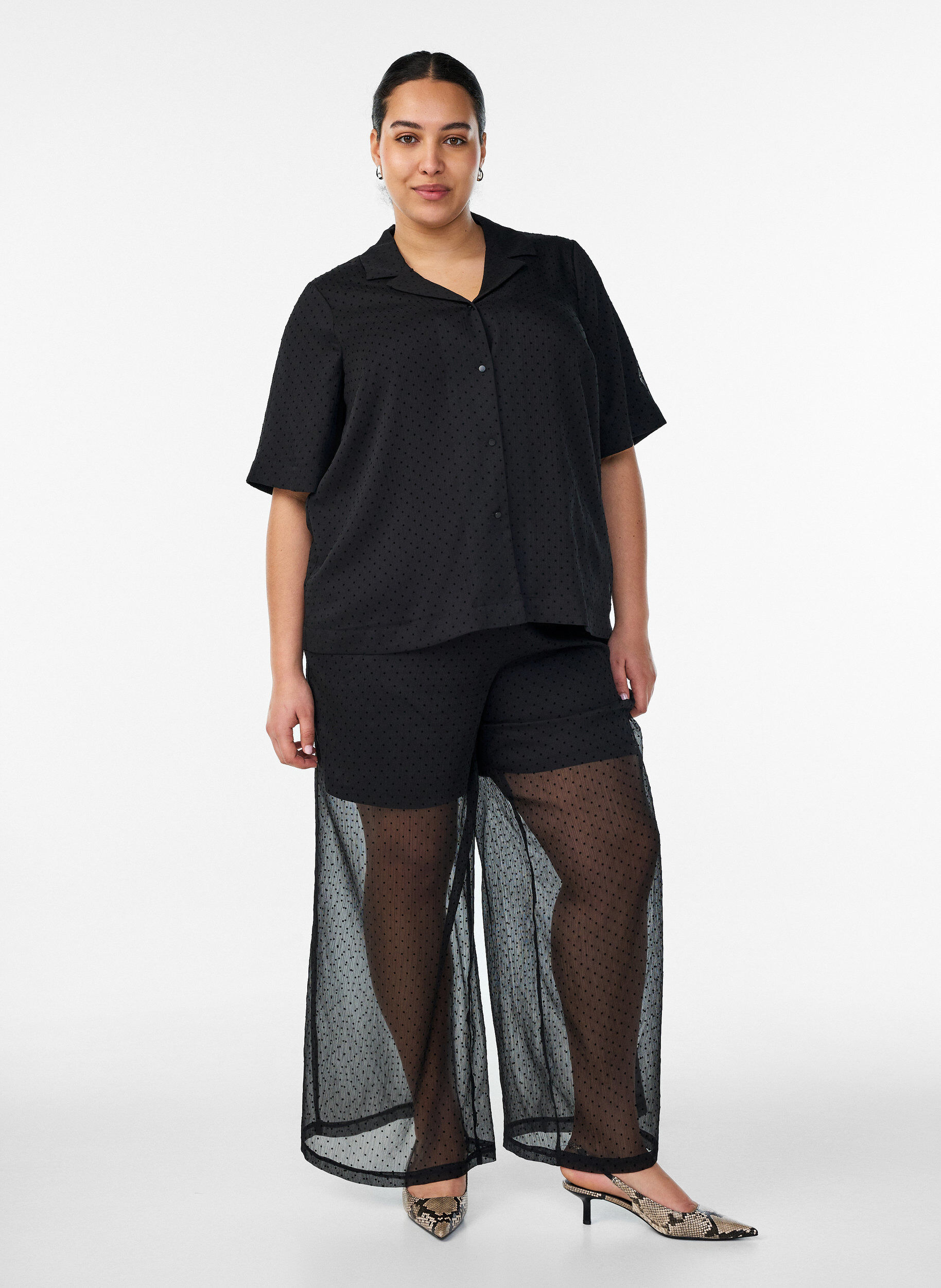 ZizziChemisier &agrave; pois avec revers, Noir, Model image number 1