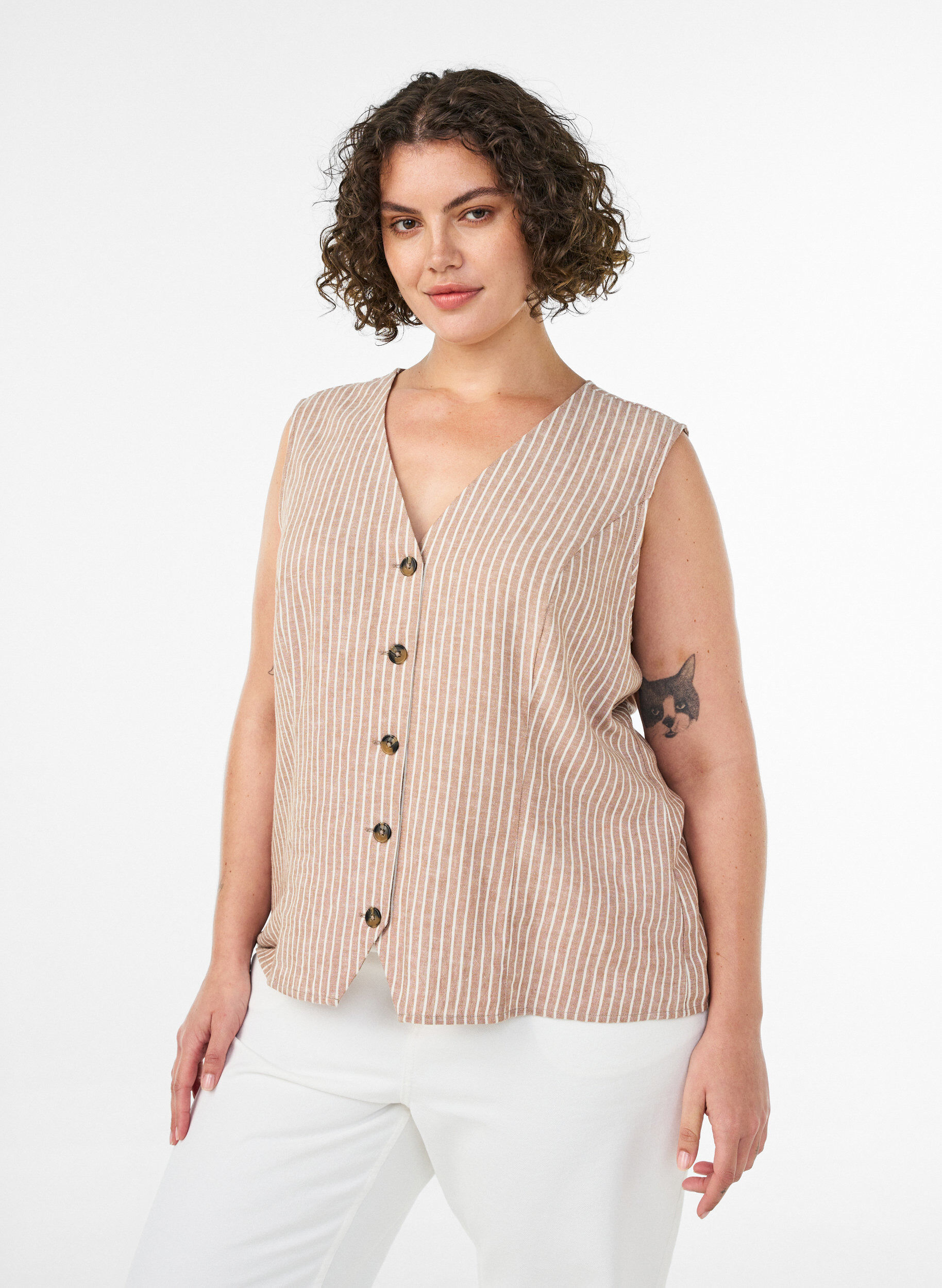ZizziGilet ray&eacute; en lin et viscose, Beige, Model image number 0