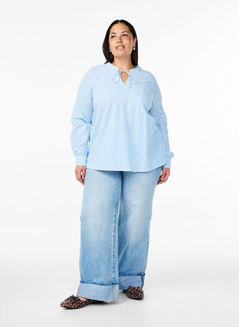 Chemisier rayé avec détail cravate, Bleu Clair, Model image number 1