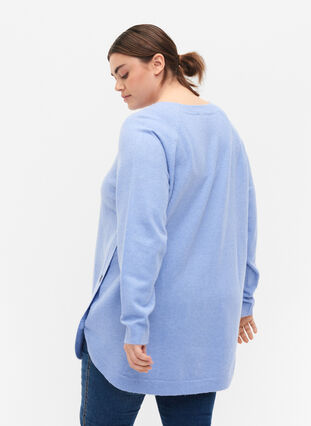 Pull en tricot avec des boutons, Lavender Lustre, Model image number 1
