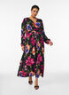 Robe maxi avec encolure cache-c&oelig;ur et manches longues, Noir, Model image number 0