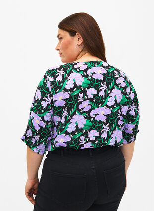 Viscose blouse met knopen, Black Small Flower, Model image number 1