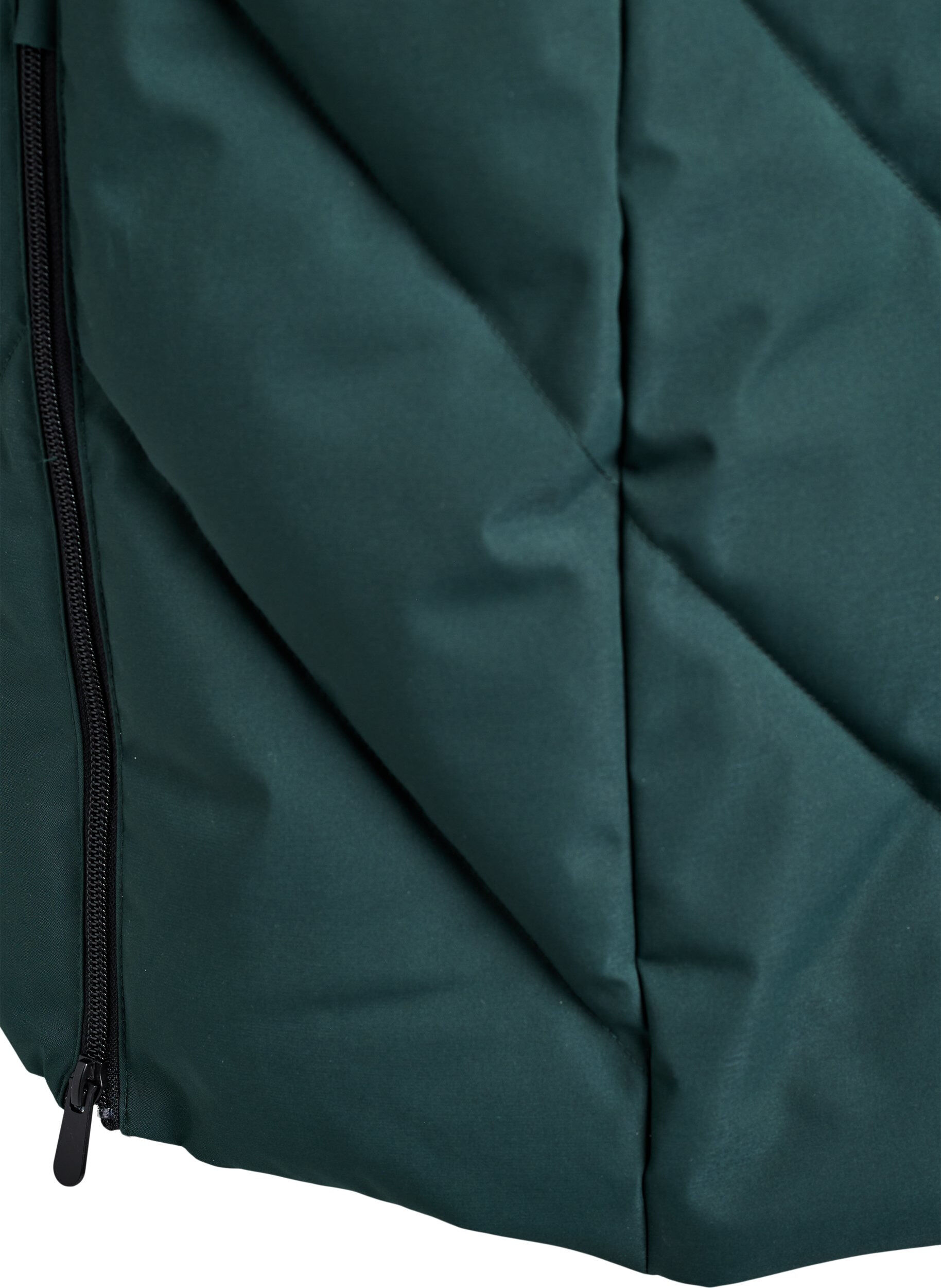 Zizzi Long manteau d'hiver &agrave; fermeture &agrave; attaches et col en fausse fourrure, Vert fonc&eacute;, Packshot image number 4