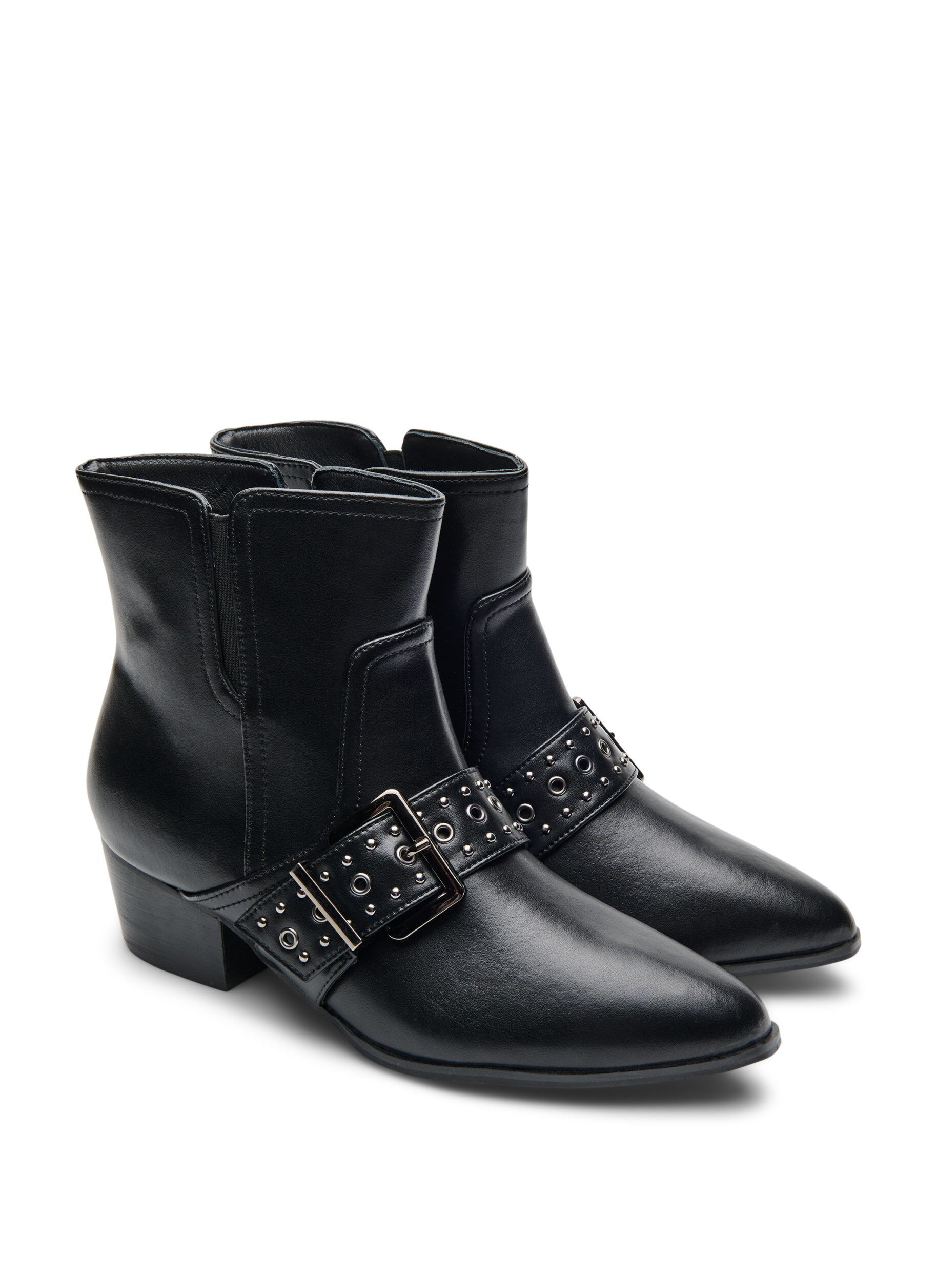 ZizziWide fit - Leren enkellaars met riem en studs, Zwart, Packshot image number 1