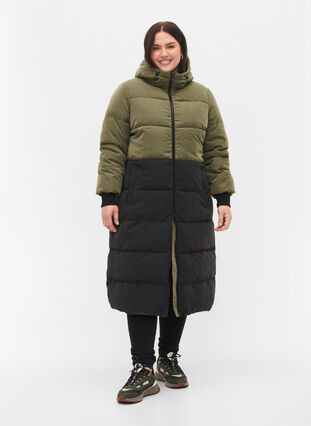 Manteau d'hiver long avec bloc de couleurs, Grape Leaf W/Blk, Model image number 0
