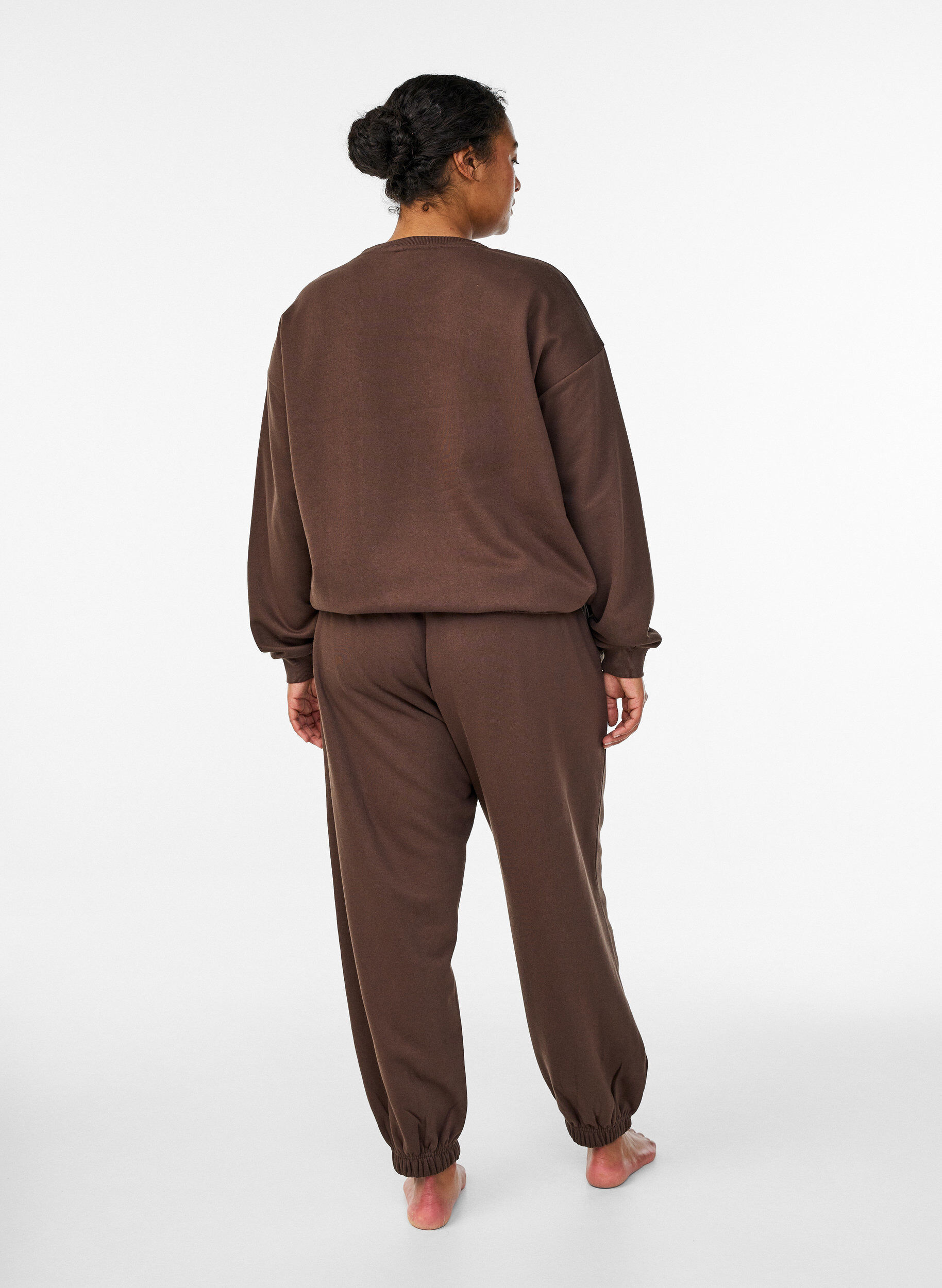 ZizziHigh-waist joggingbroek met zakken, Bruin, Model image number 1