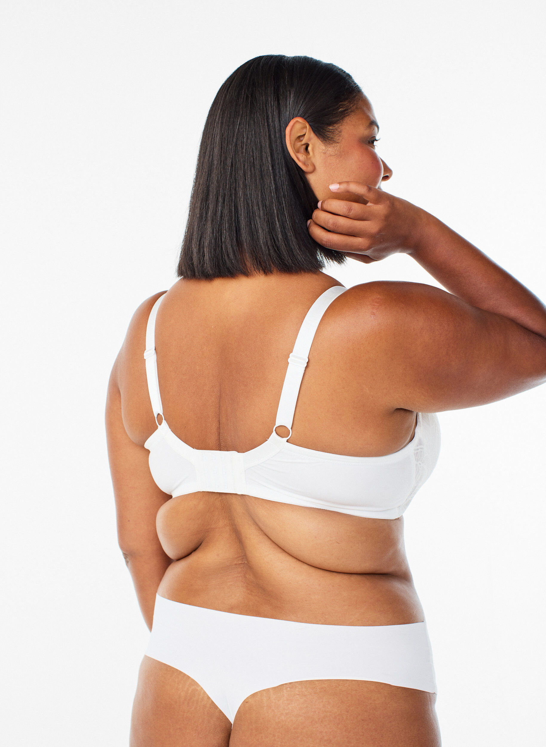 Zizzi Soutien-gorge moul&eacute; &agrave; armatures avec d&eacute;tails en dentelle, Blanc, Model image number 2