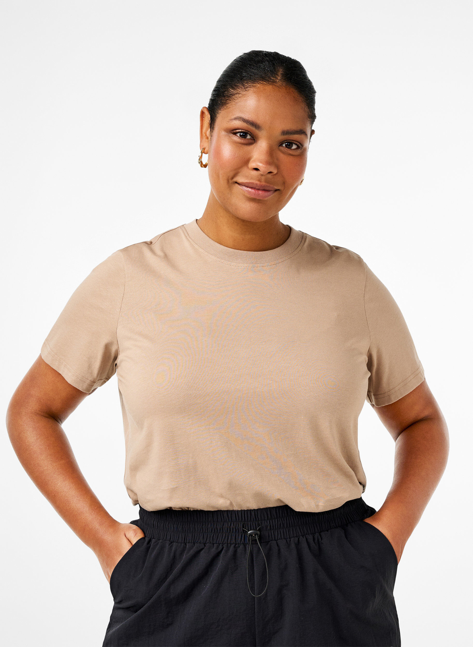 ZizziT-shirt basique en coton &agrave; col rond, Beige, Model image number 0