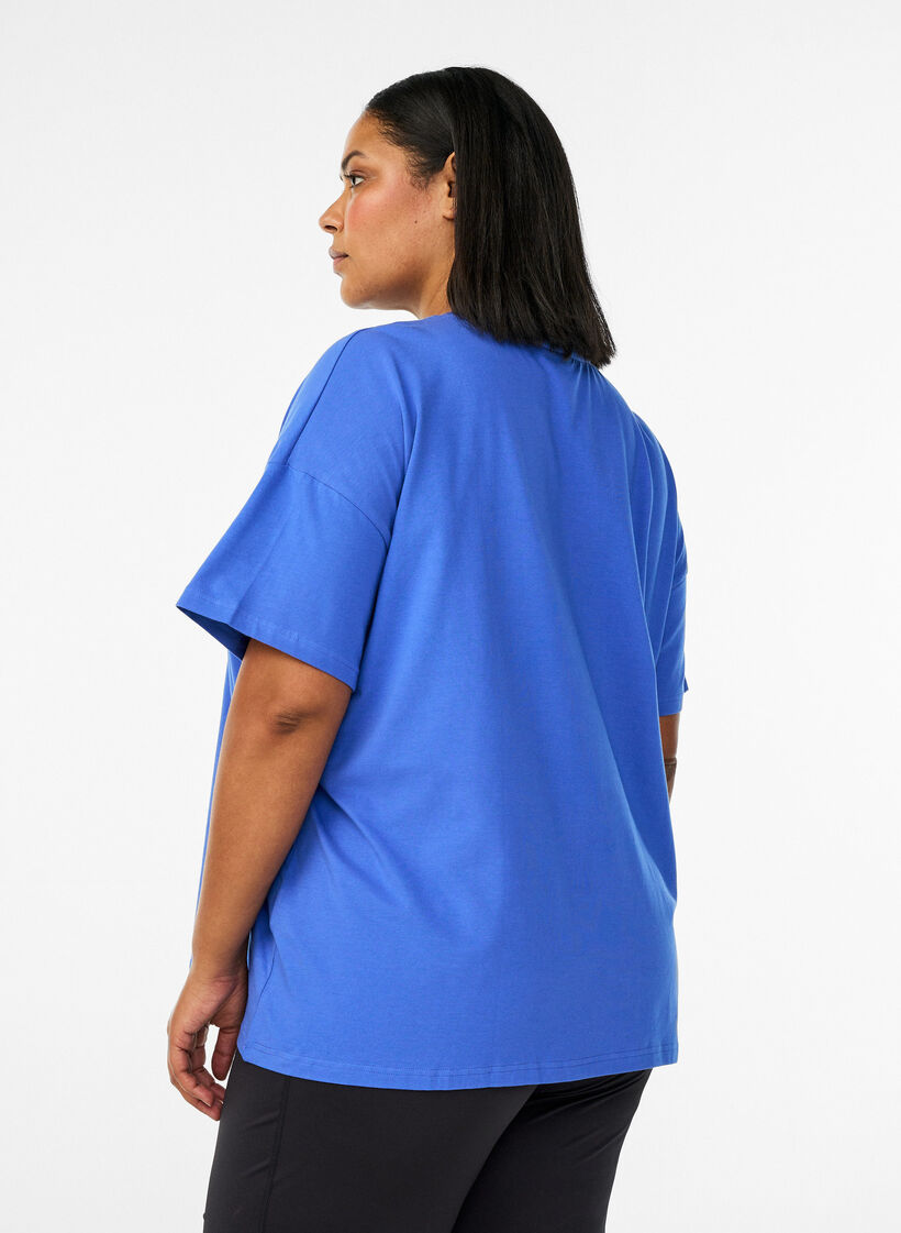 T-shirt van biologisch katoen met klein frontmotief, Blauw, Model image number 2