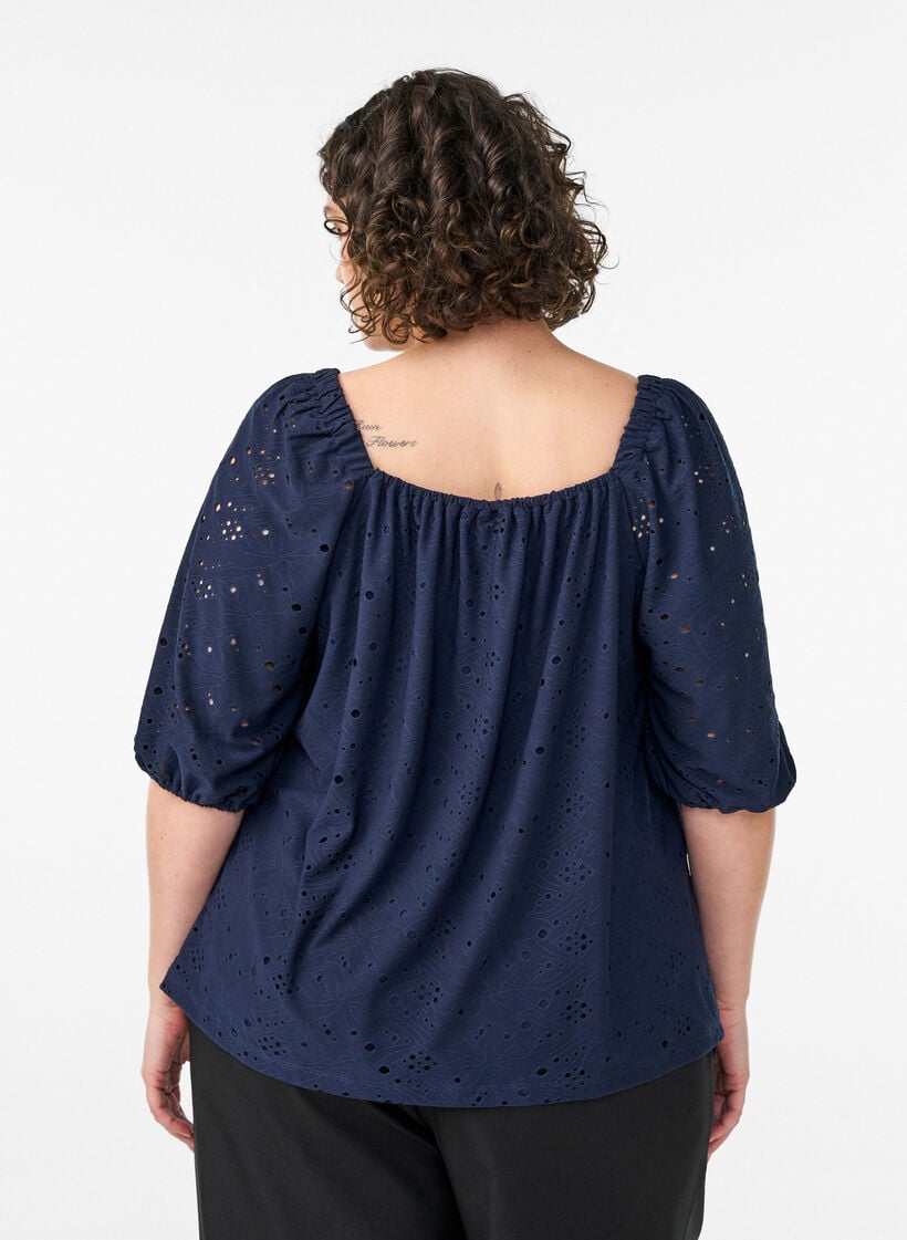 Blouse &agrave; manches courtes bouffantes et motif ajour&eacute;, Bleu, Model image number 2