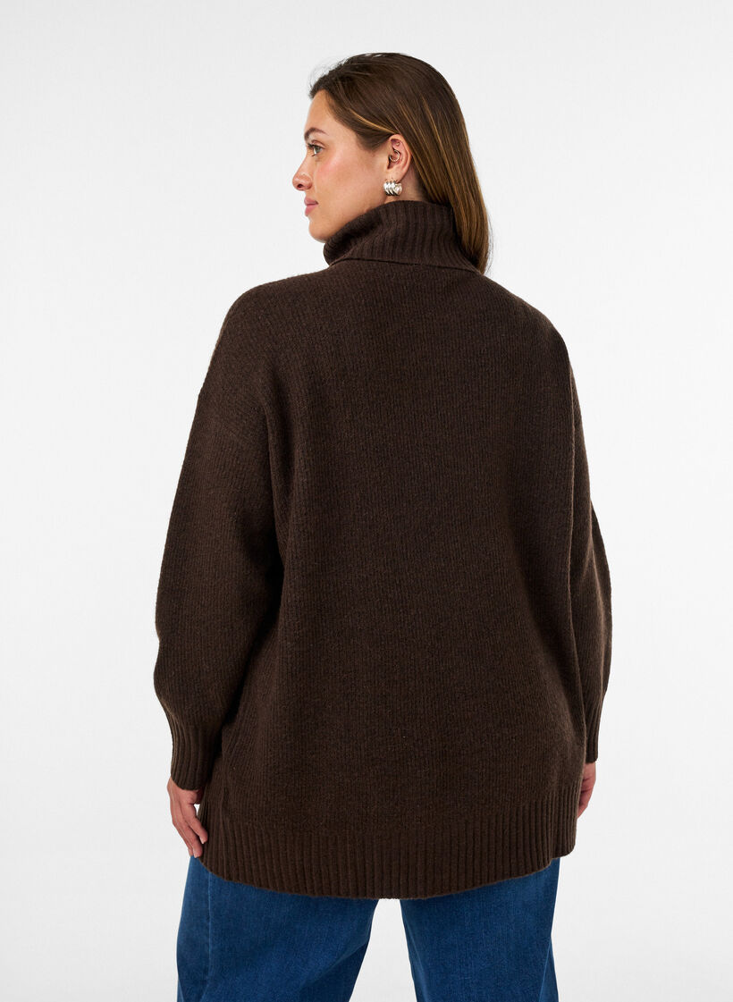Pull en maille l&acirc;che avec col roul&eacute;, Marron, Model image number 2