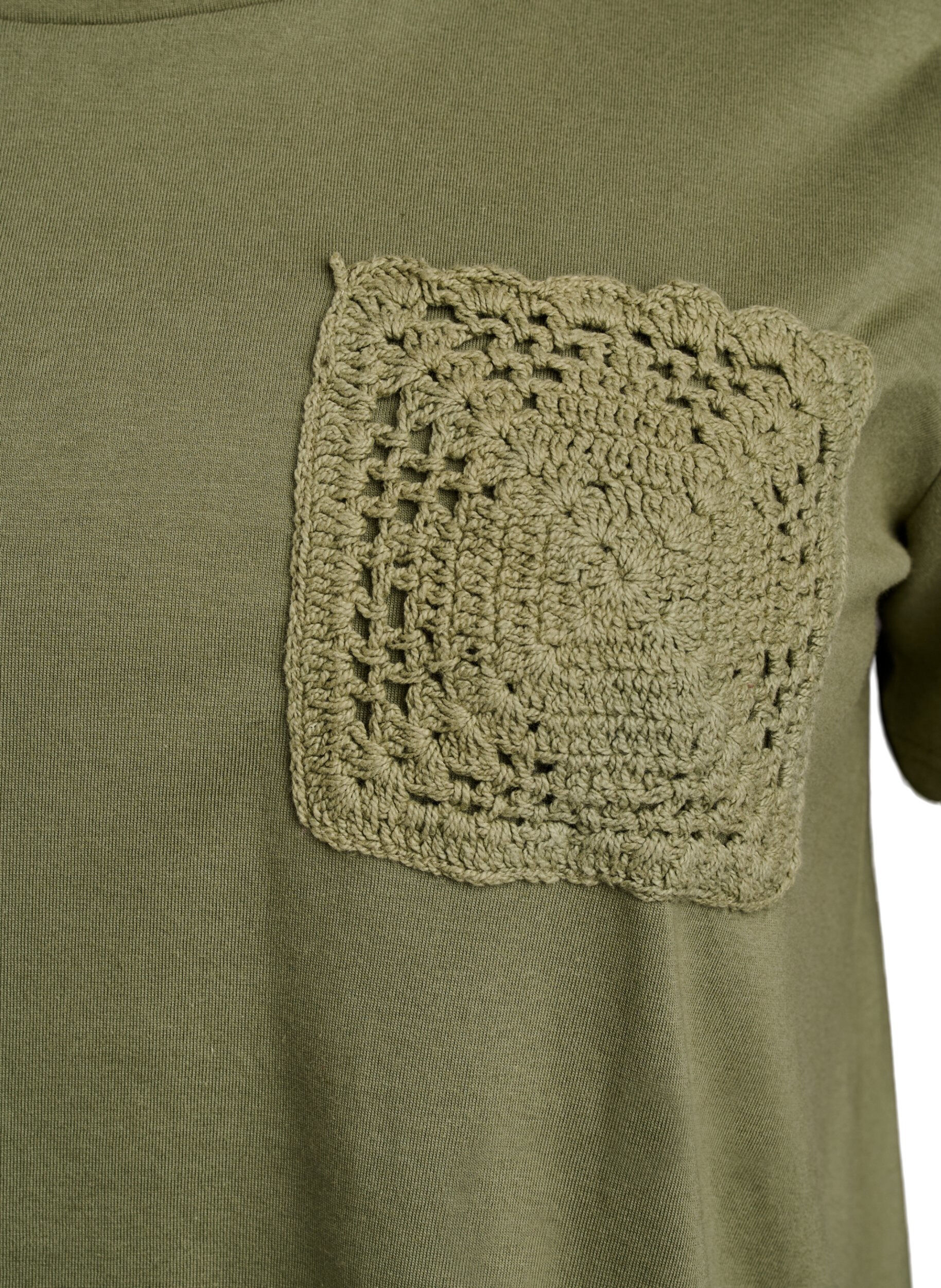 Zizzi T-shirt en coton biologique avec poche de poitrine, Vert, Packshot image number 2