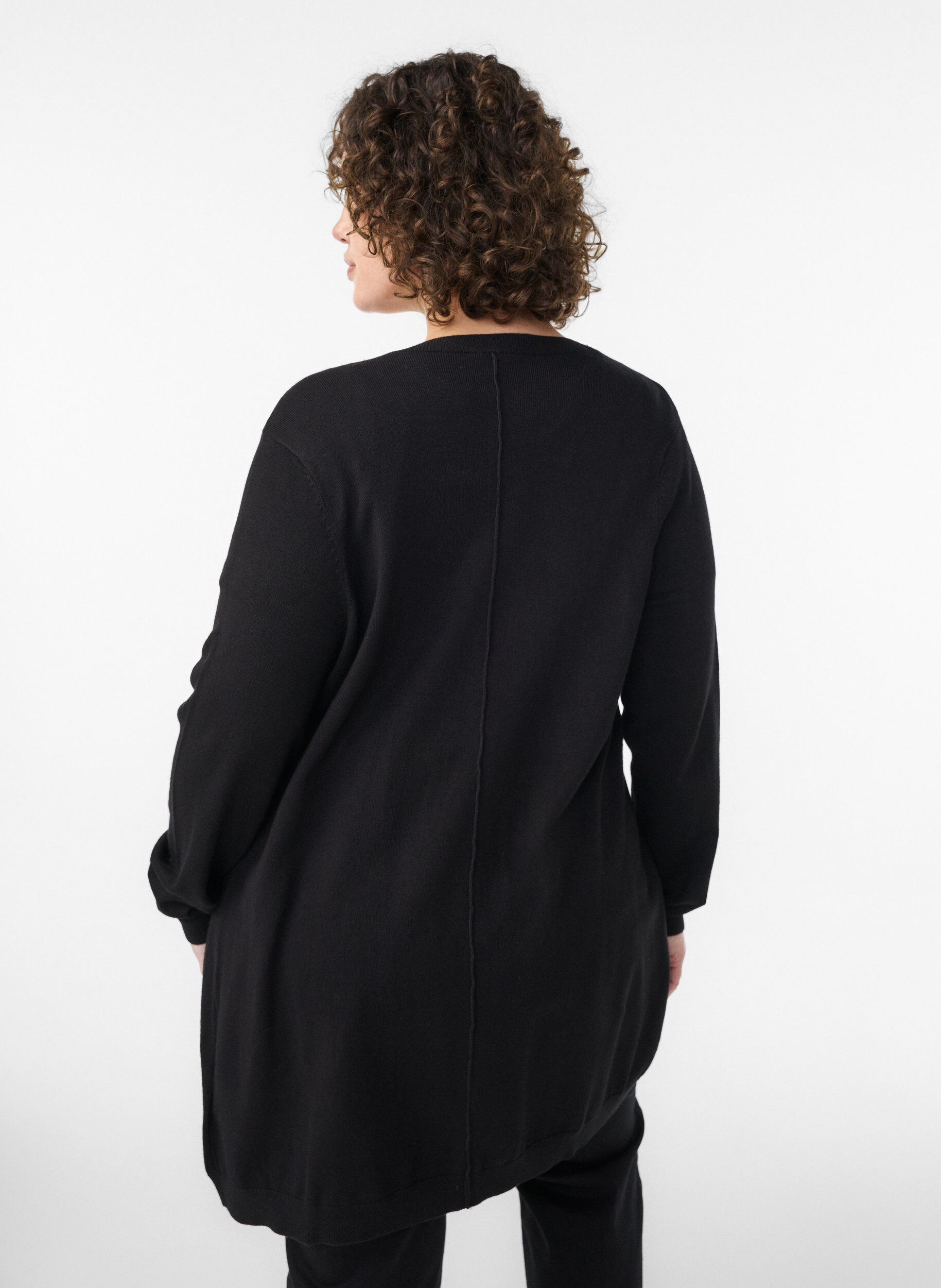 ZizziLang gebreid vest in viscosemix, Zwart, Model image number 2