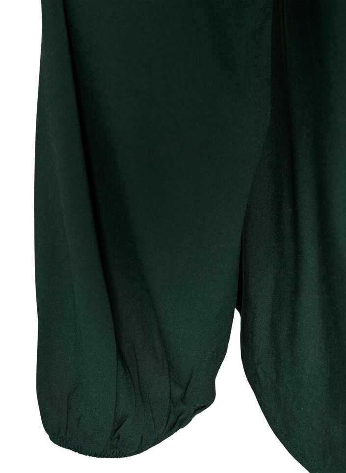 Viscose blouse met V-hals en afgeronde zoom, Groen, Packshot image number 3
