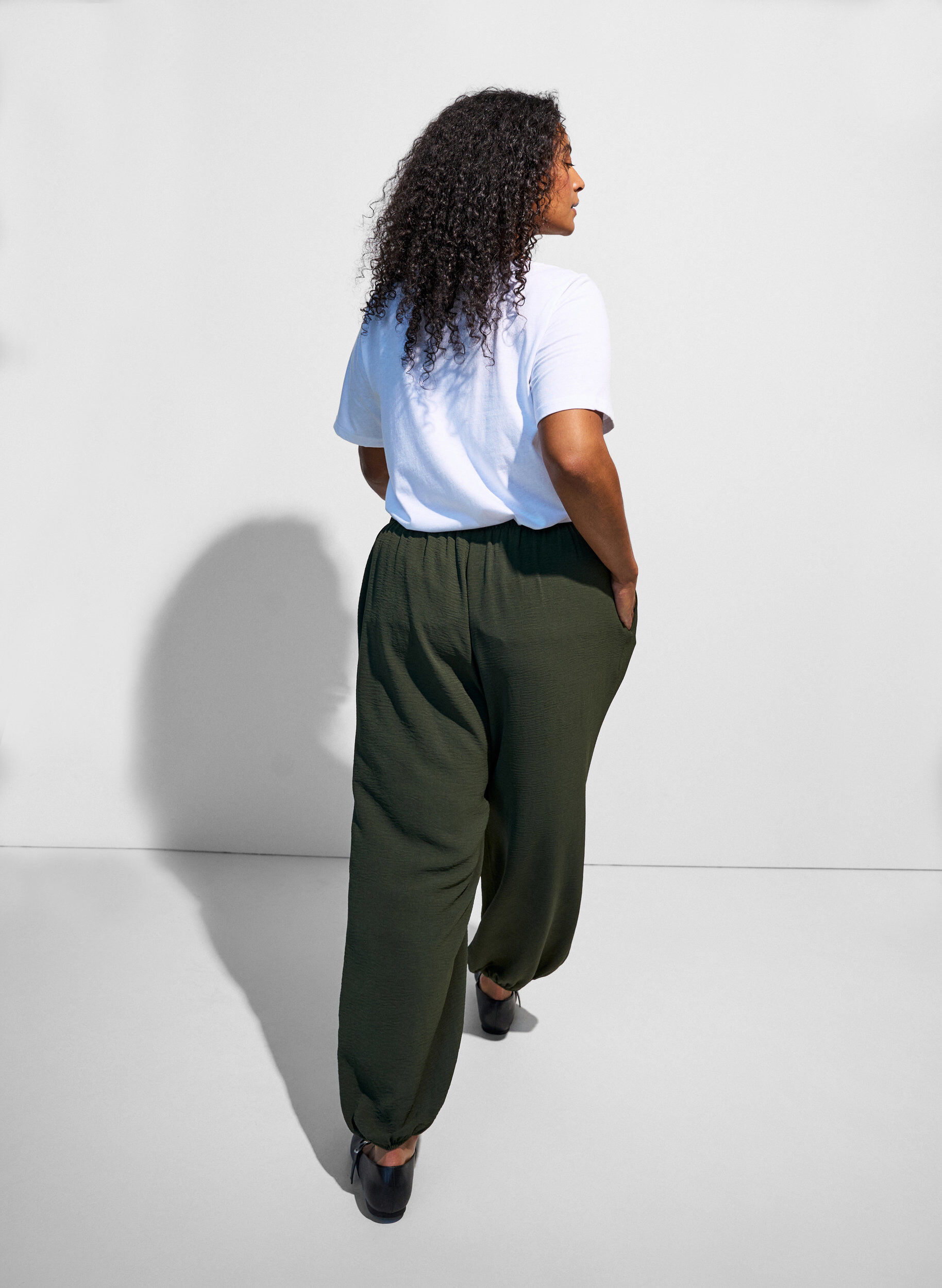 ZizziBallonbroek met hoge taille, Groen, Model image number 1