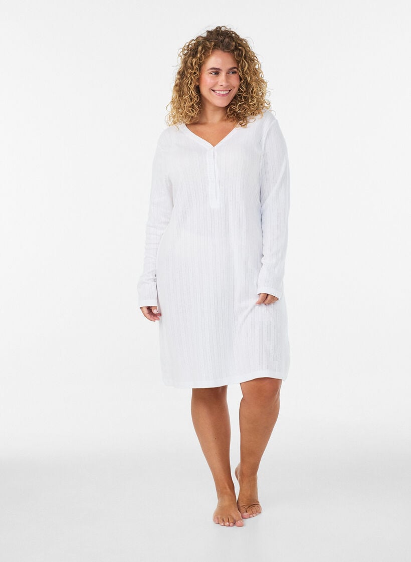 Nuisette en coton biologique avec broderie ajour&eacute;e, Blanc, Model image number 1