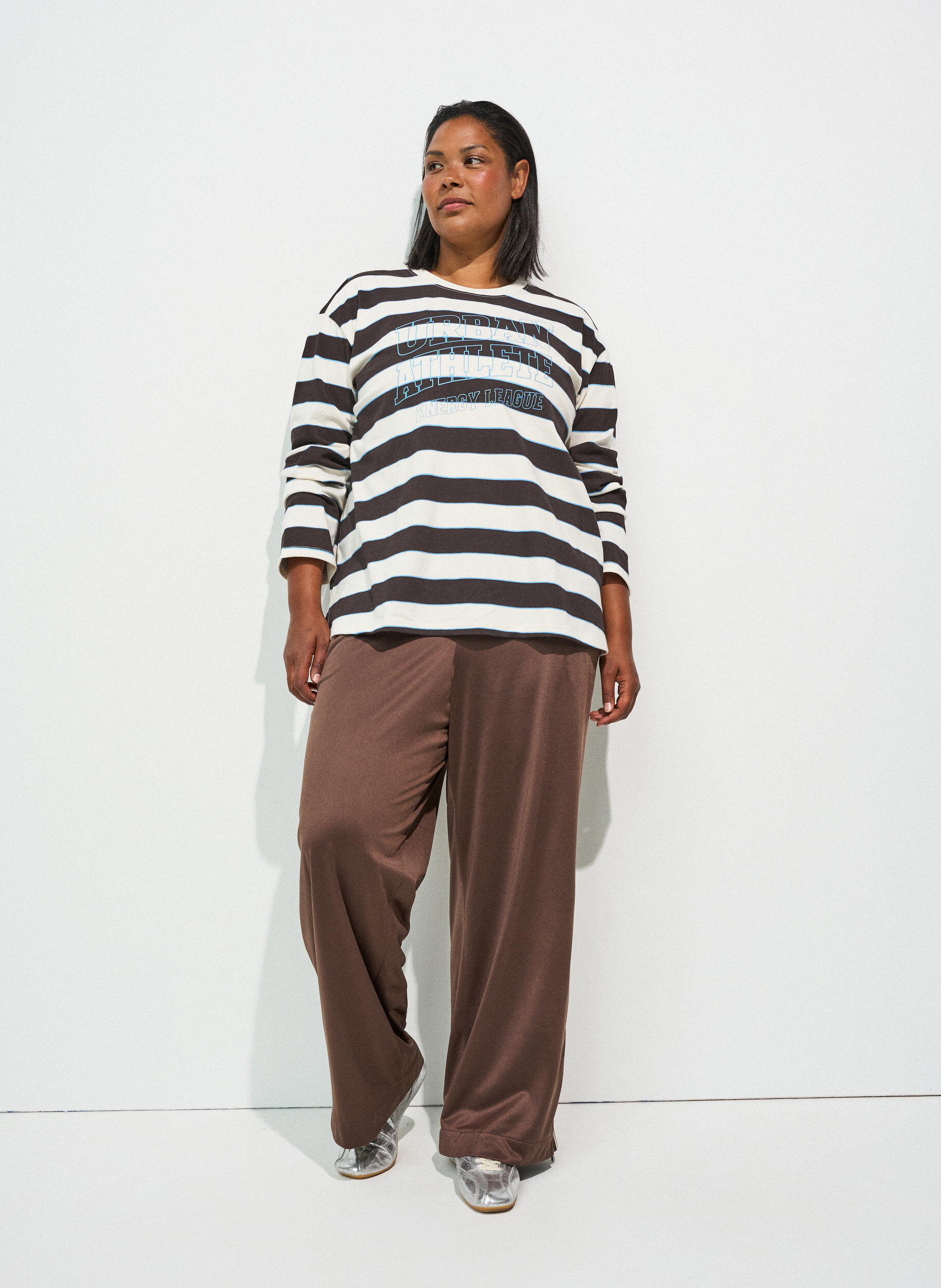 ZizziTrackpants met zijstrepen en zakken, Bruin, Model image number 1