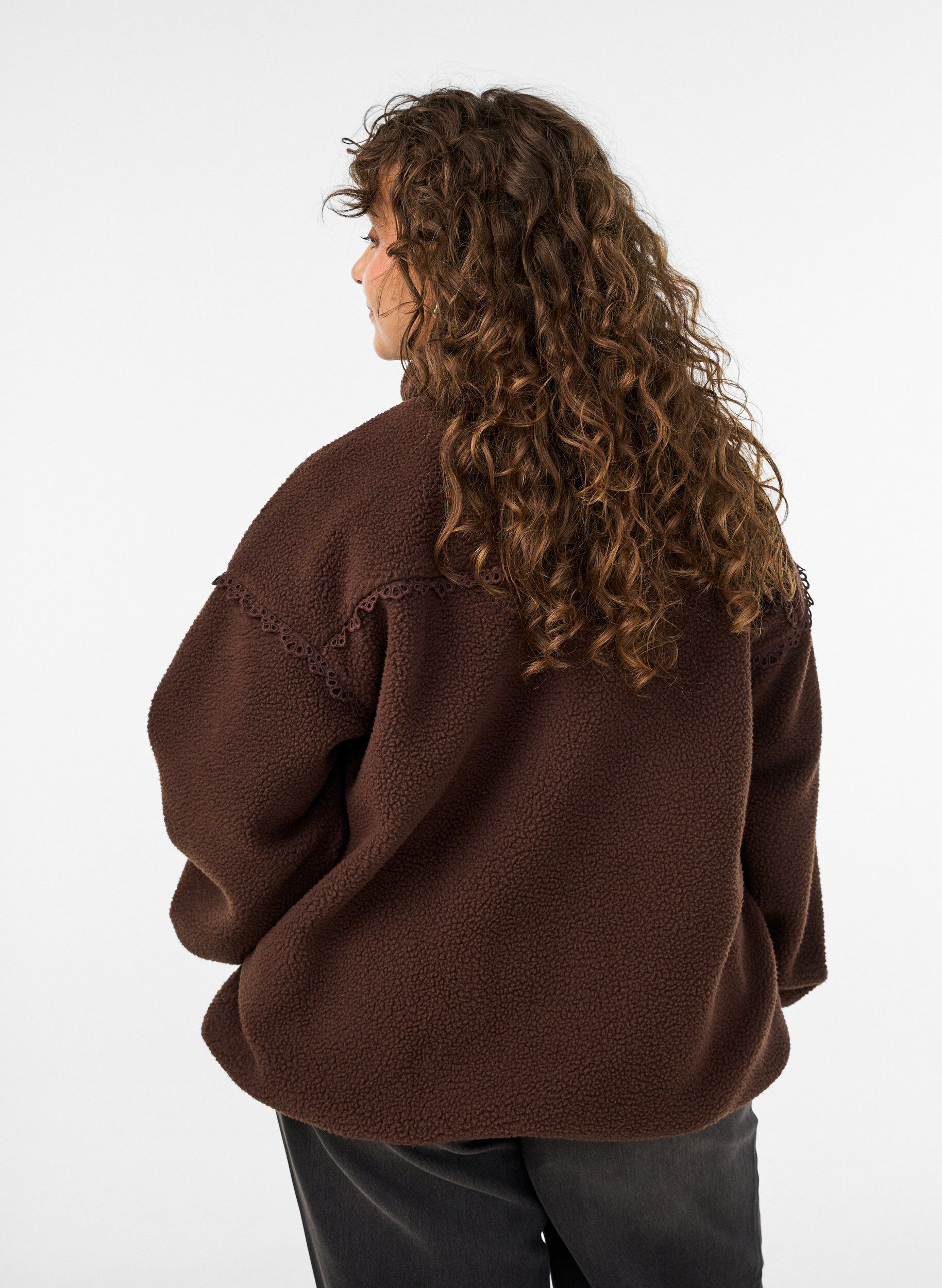 ZizziVeste teddy avec finitions en broderie anglaise et col montant, Marron, Model image number 2