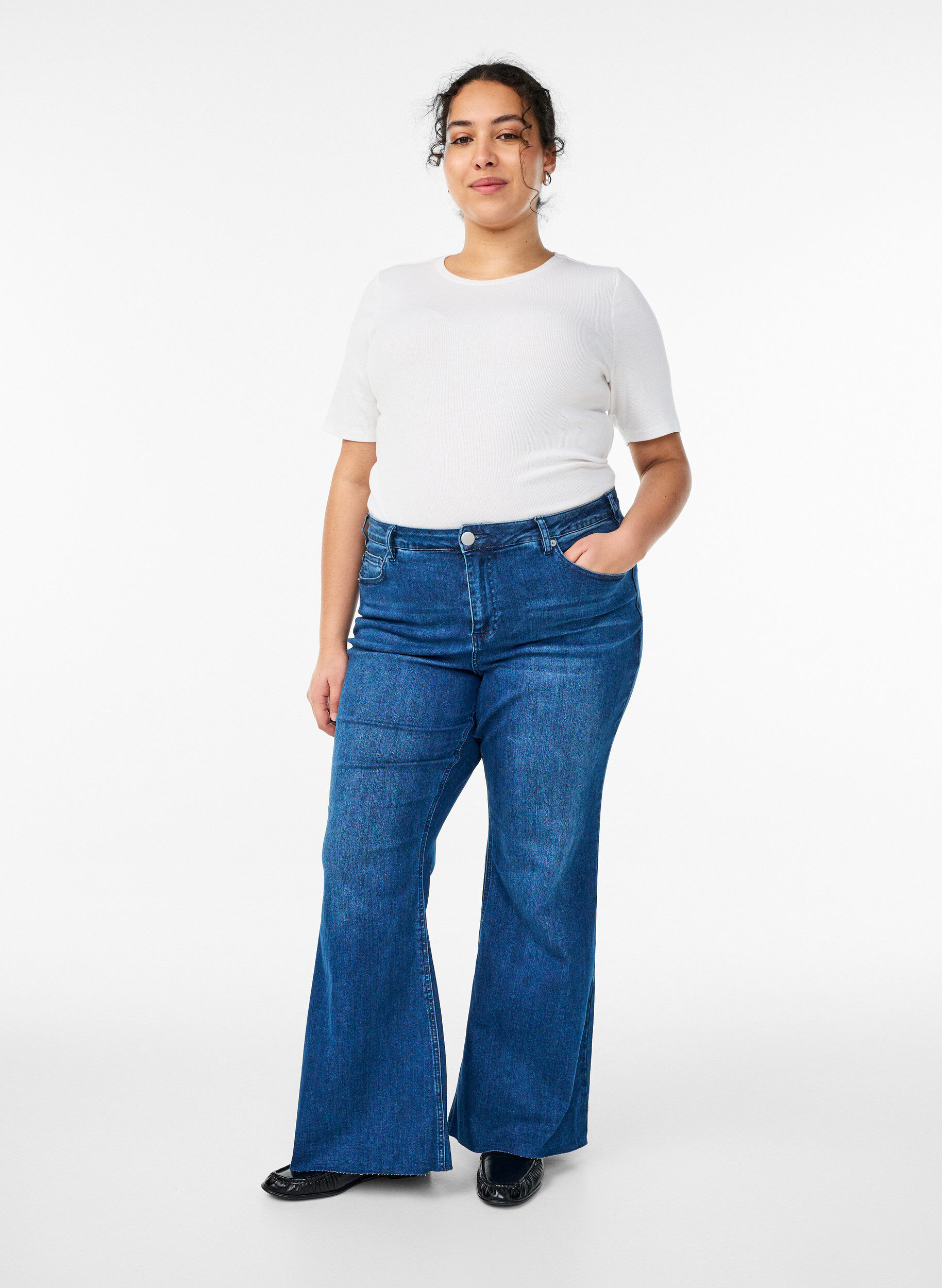 Jean bootcut taille haute, Bleu, Model