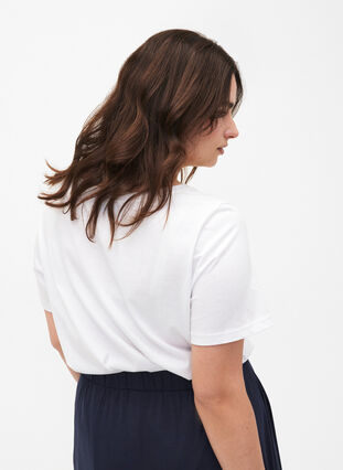 T-shirt en coton avec une cerise brodée, B.White CherryEMB., Model image number 1